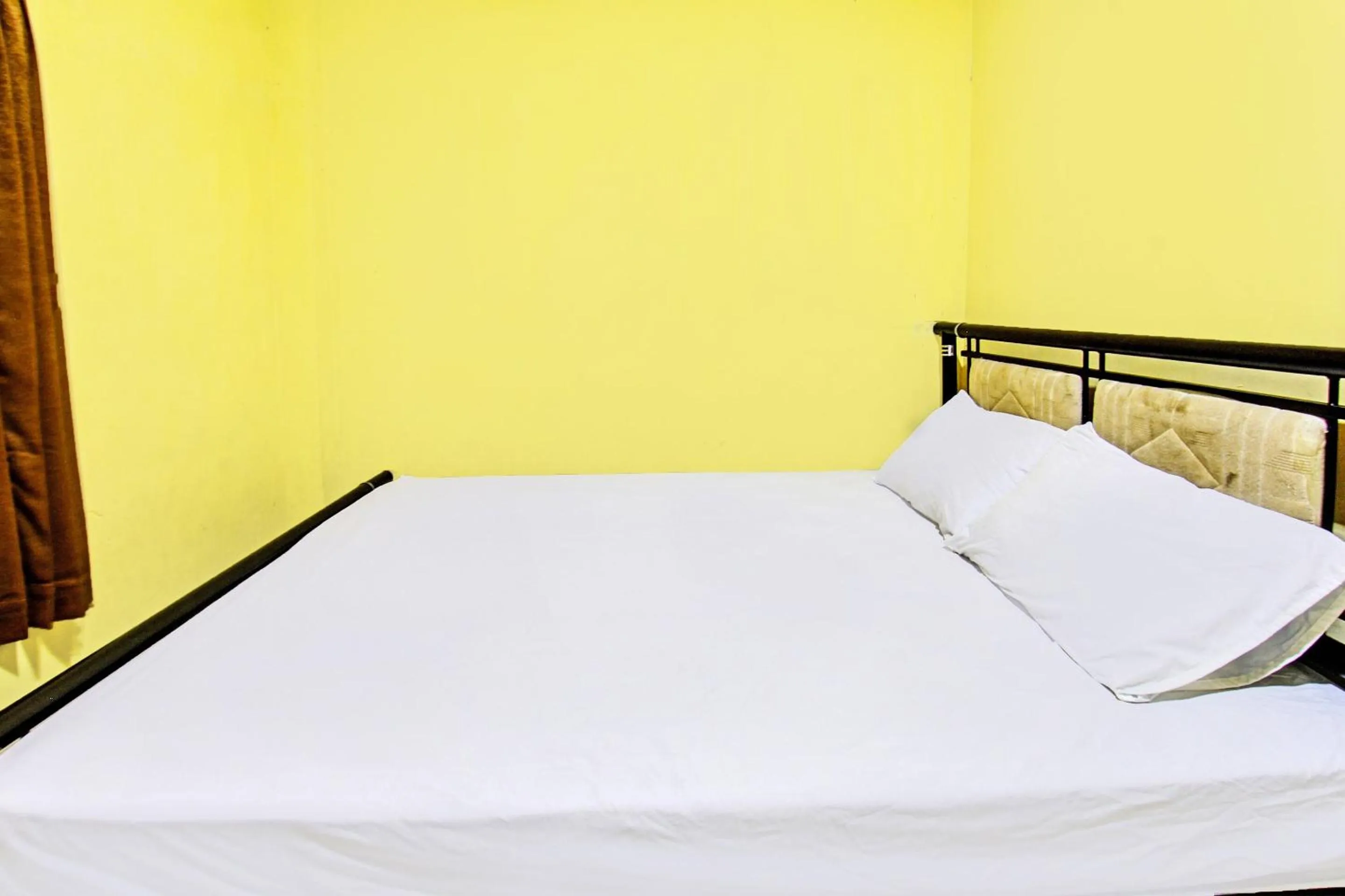 Bedroom, Bed in Hotel O Kos Agi Mataram Near Masjid Hissoh Al-Faham