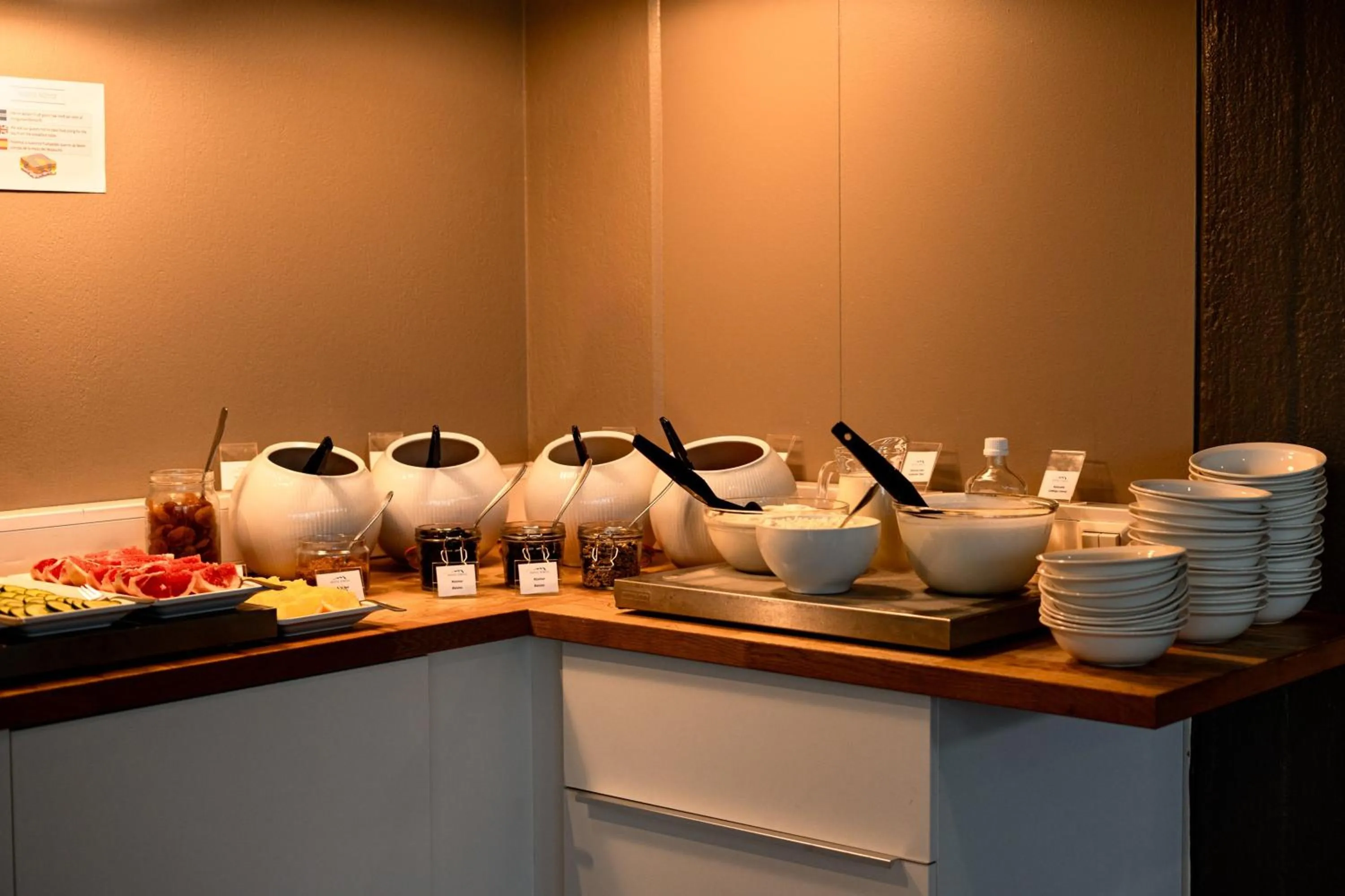 Buffet breakfast in Hotel Jökull