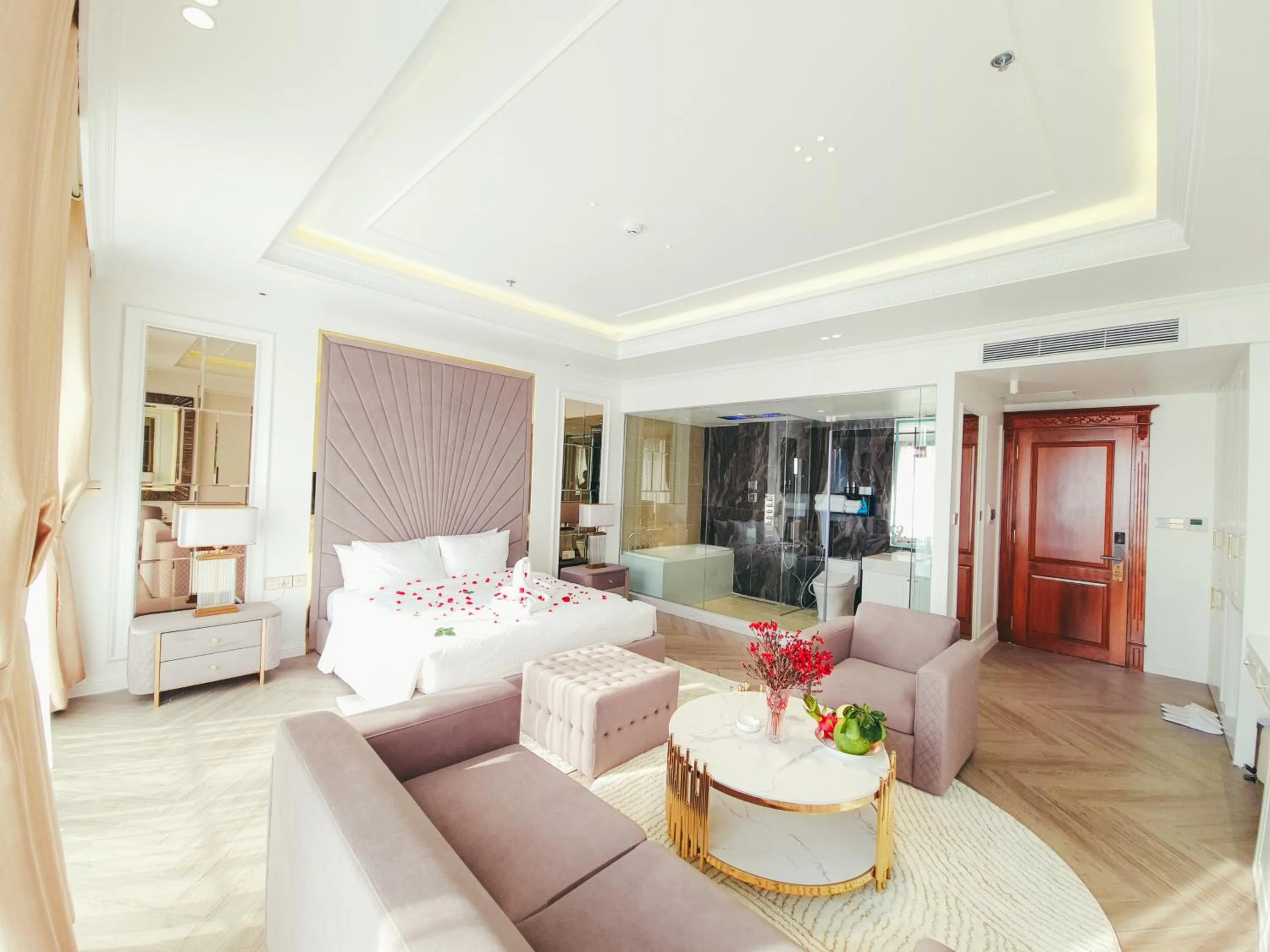 Bed in Phúc Thắng Hotel