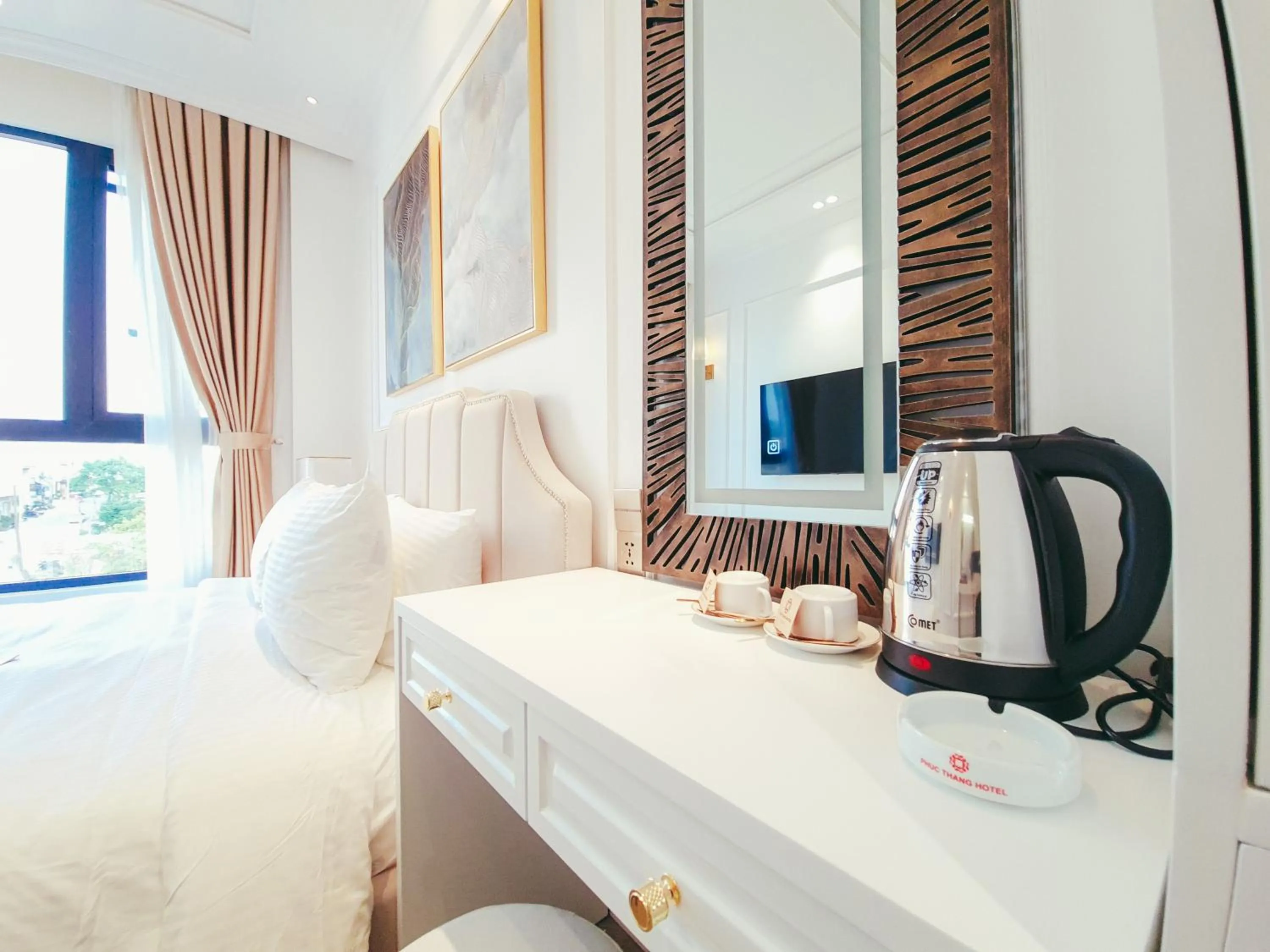 TV and multimedia in Phúc Thắng Hotel