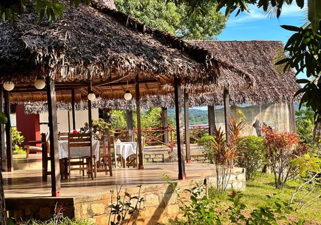 Restaurant/places to eat in WINGS HOTELS