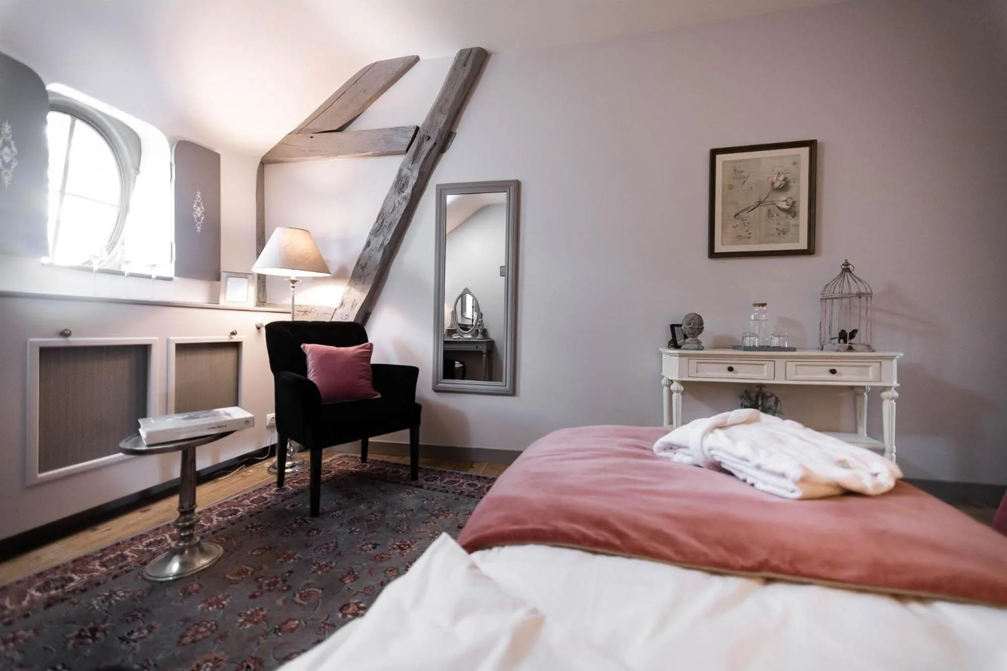 Bedroom, Bed in Clos Saint Sulpice
