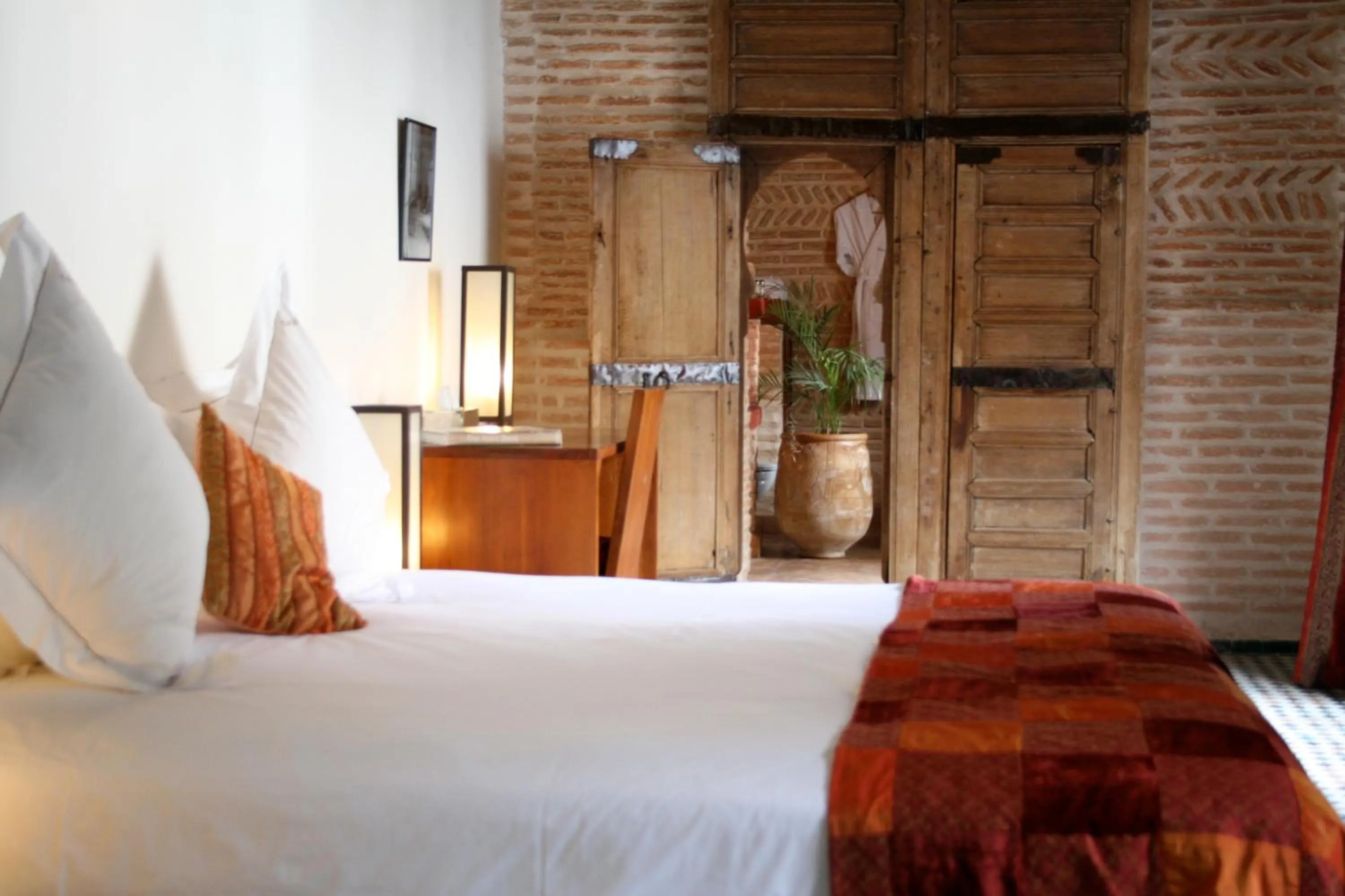 Bed in Riad Laaroussa