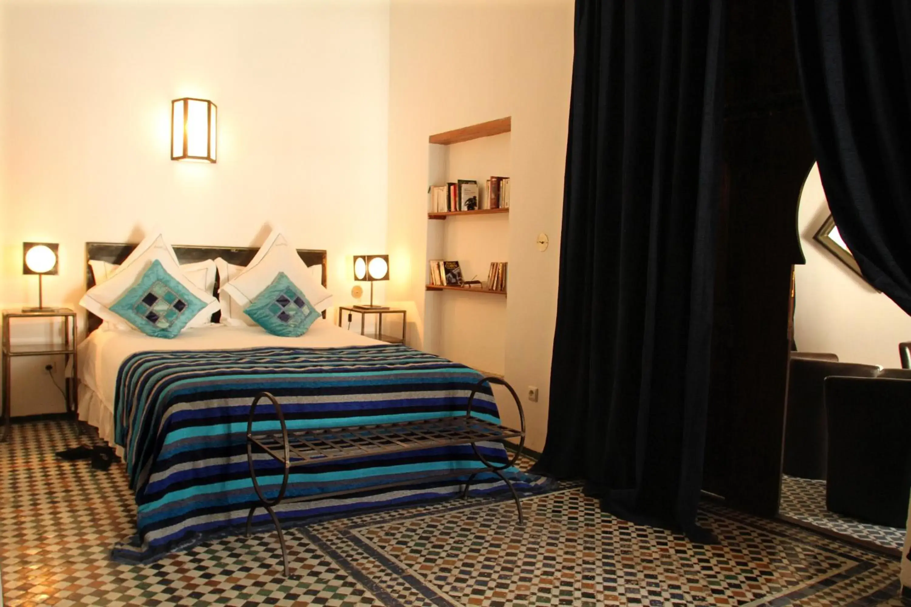 Blue Double Room in Riad Laaroussa Blue Double Room in Riad Laaroussa