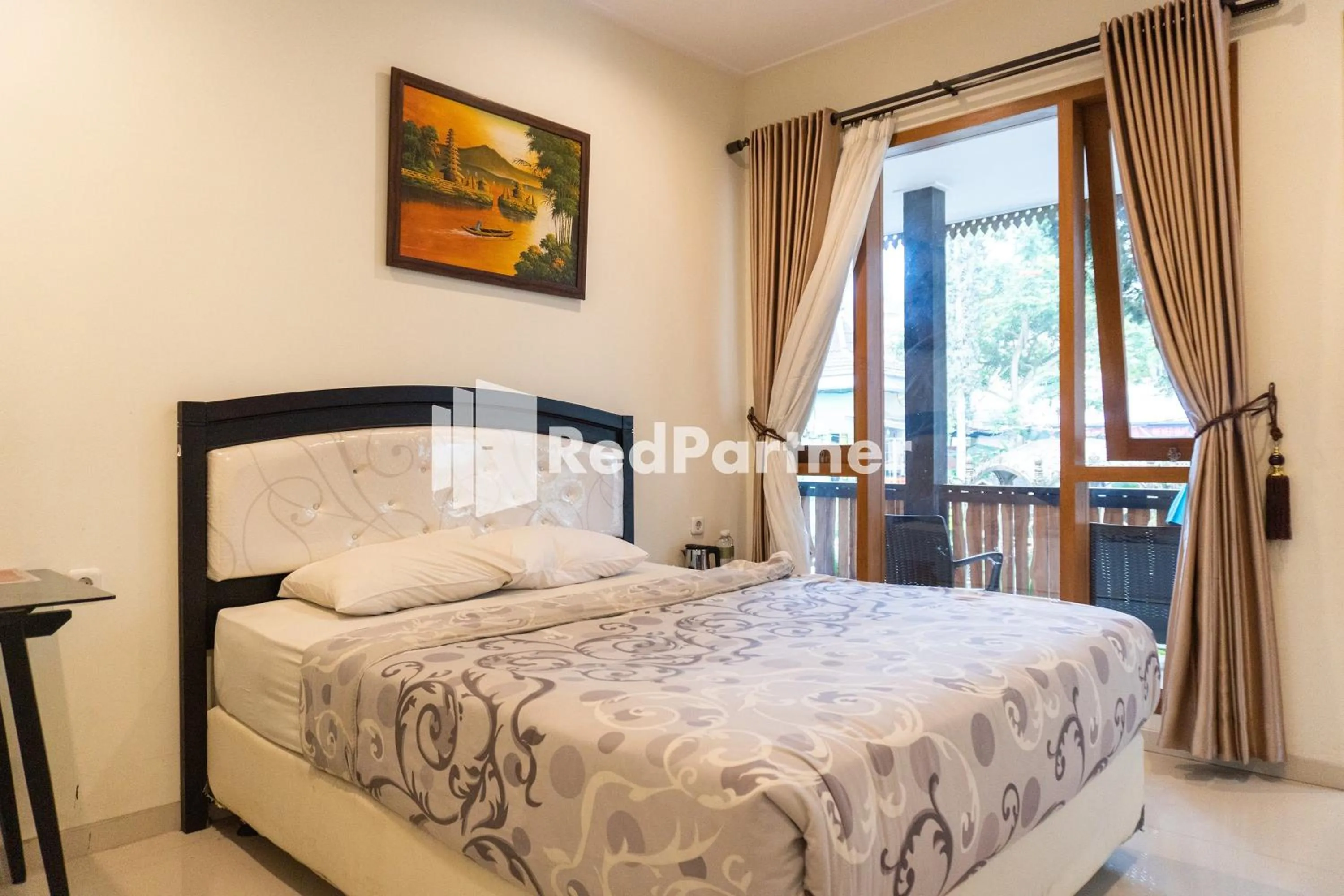 Bedroom, Bed in Javenir Hotel Tawangmangu Mitra RedDoorz