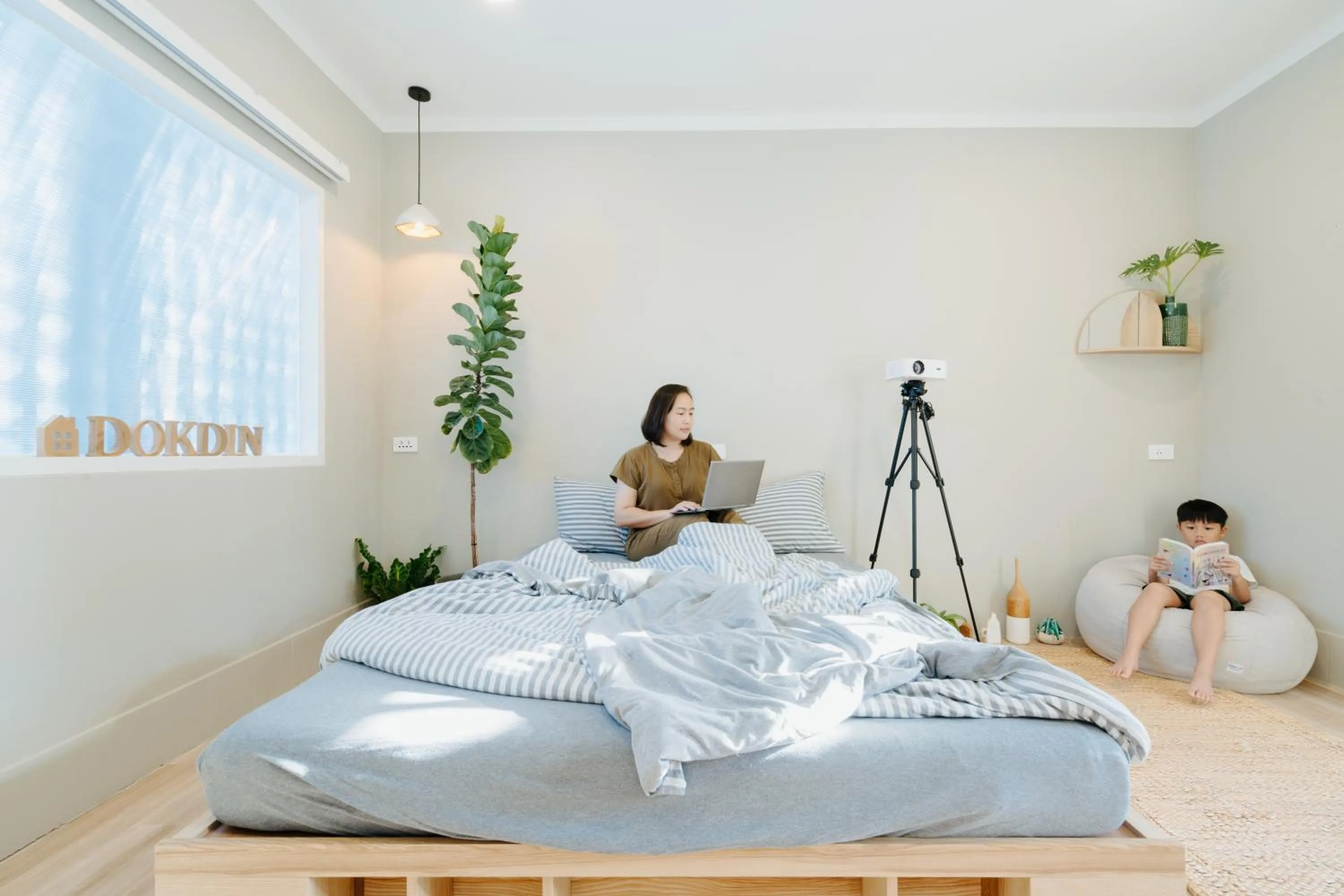 Bed in Dokdin's Family