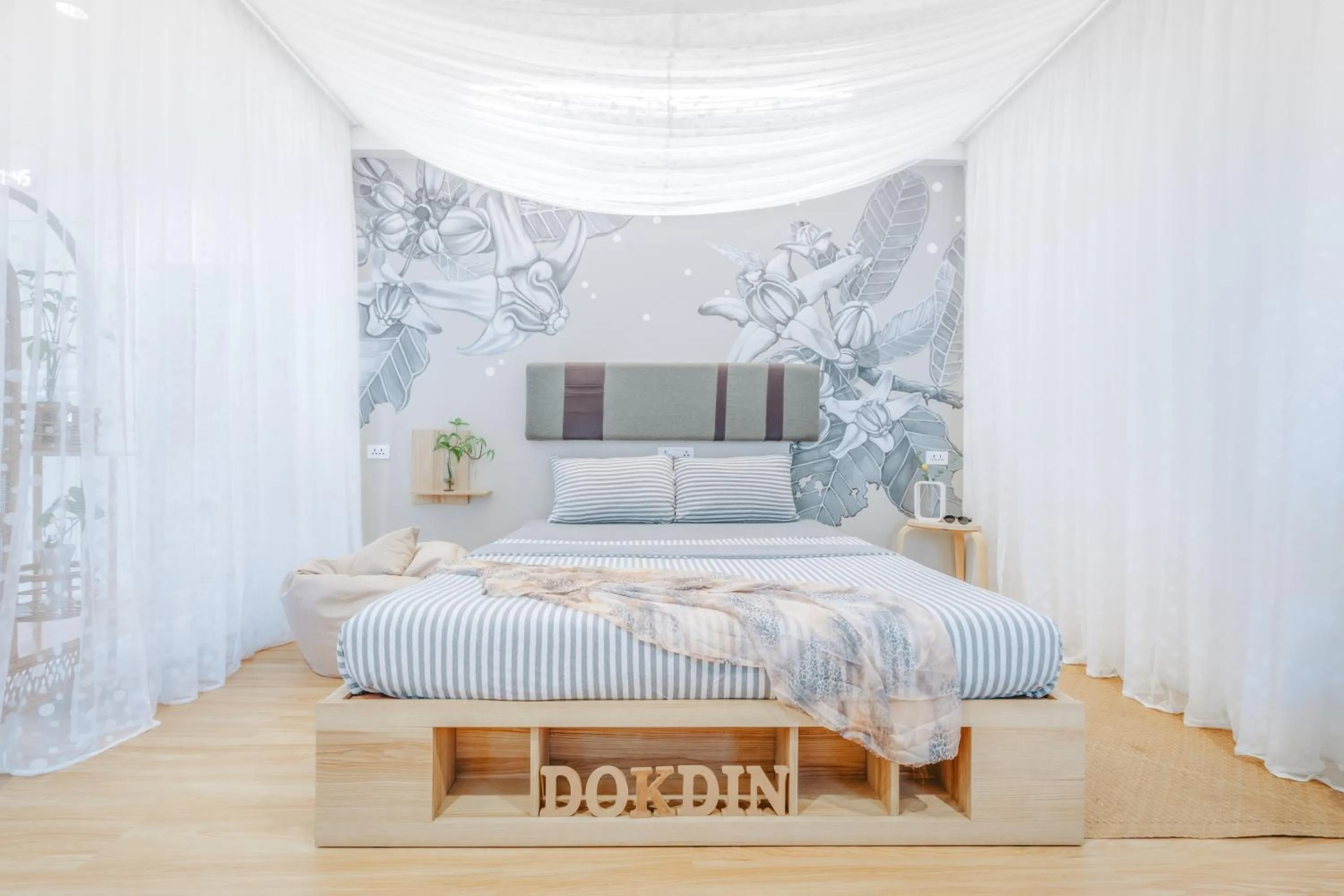 Bed in Dokdin's Family