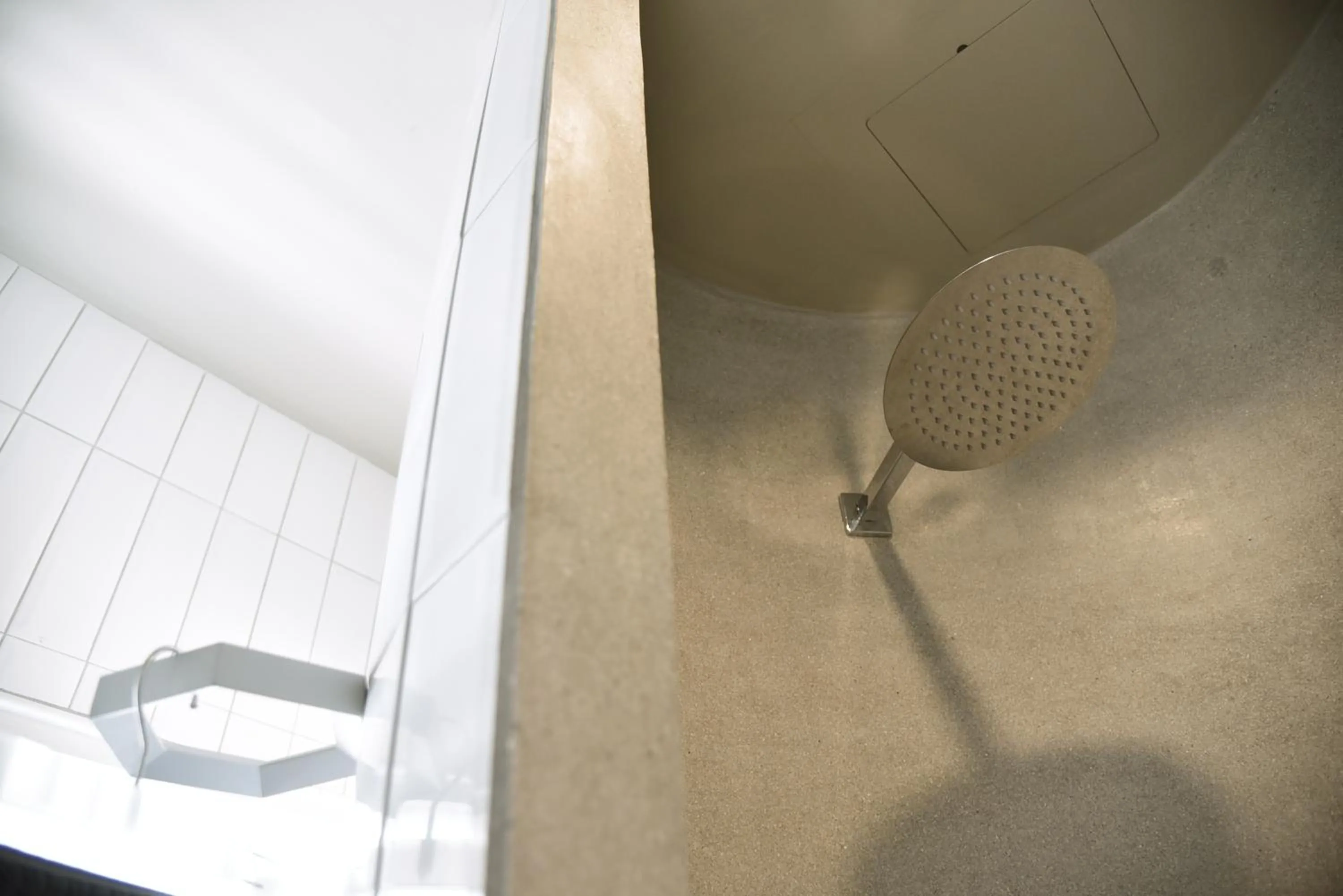 Shower in Dokdin's Family