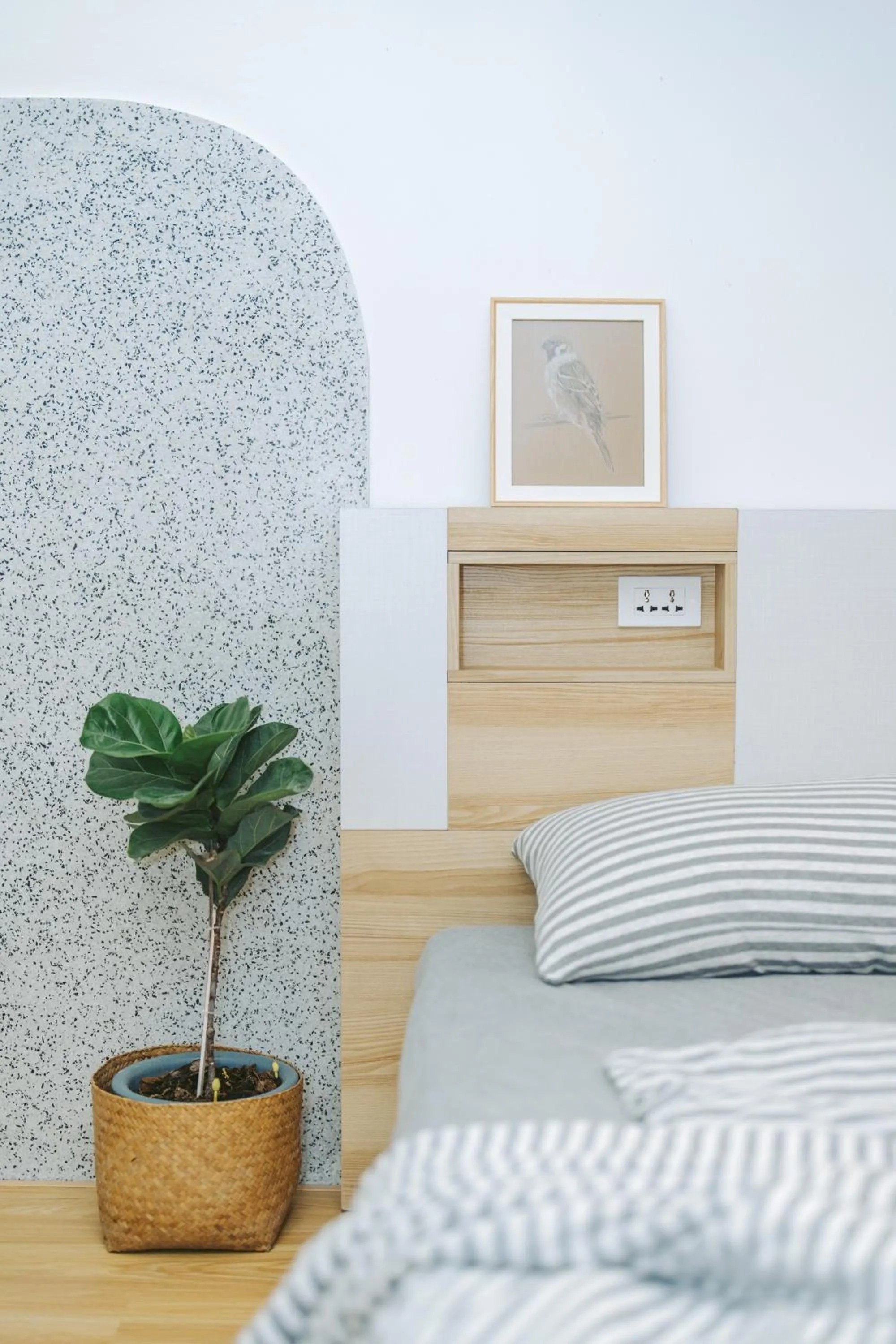 Bed in Dokdin's Family