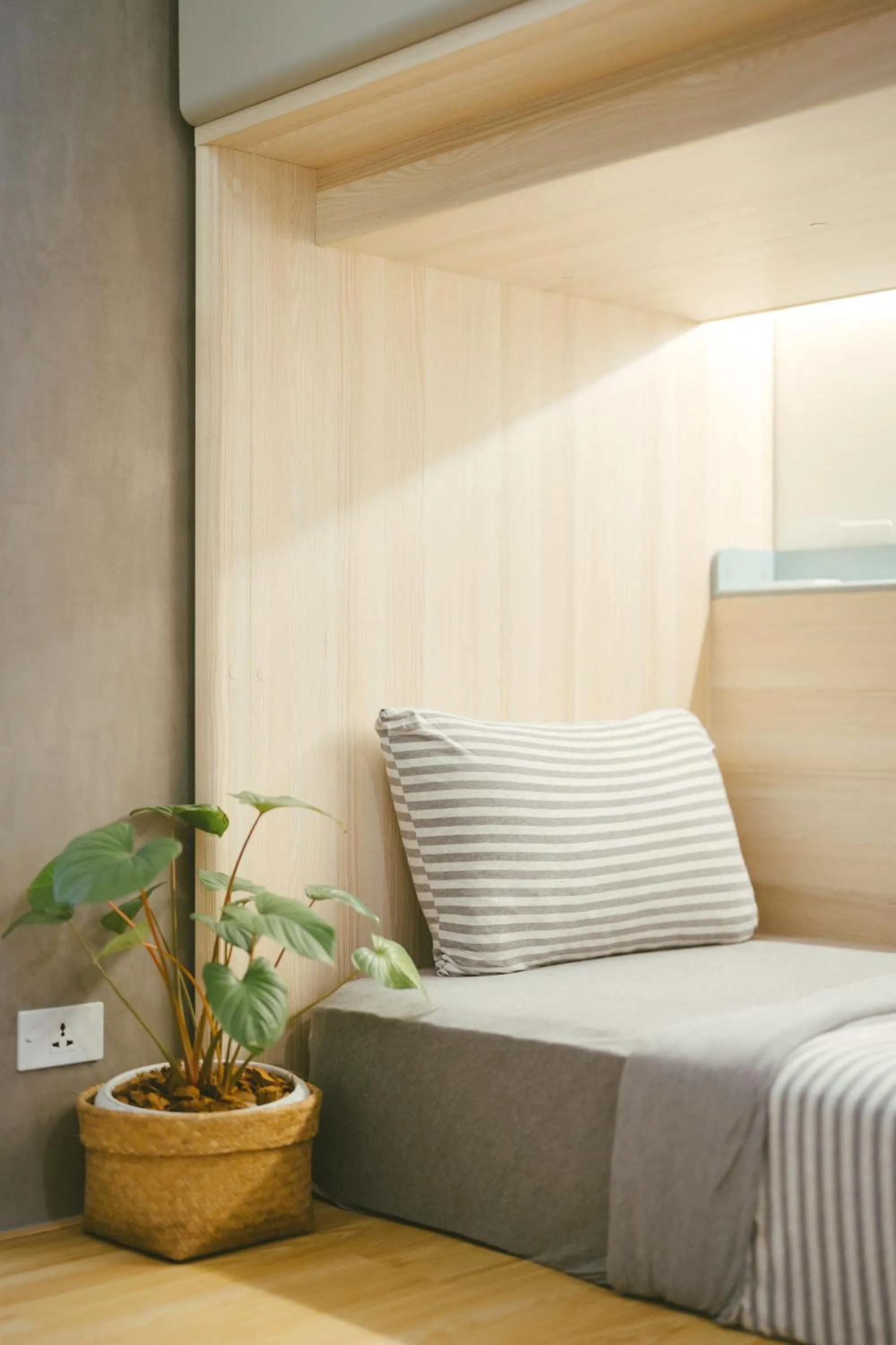 Bed in Dokdin's Family