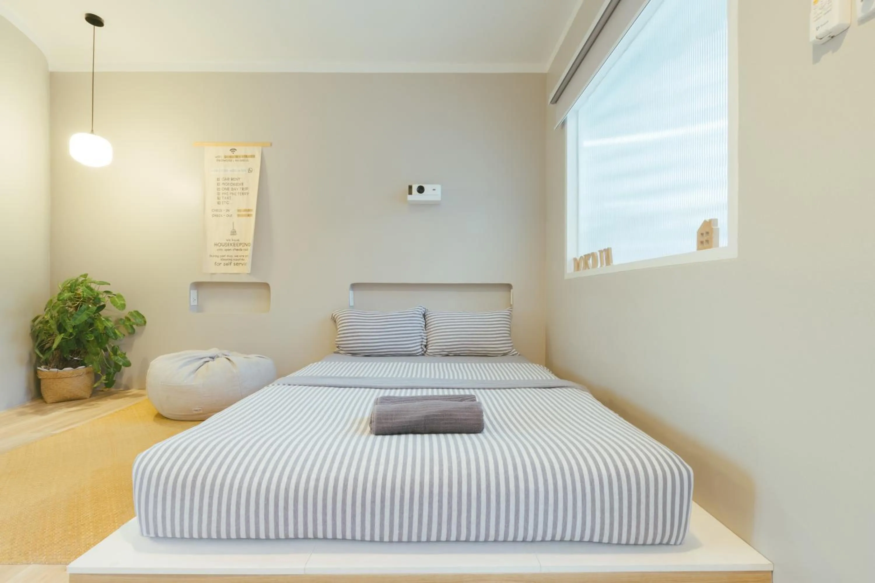 Bed in Dokdin's Family