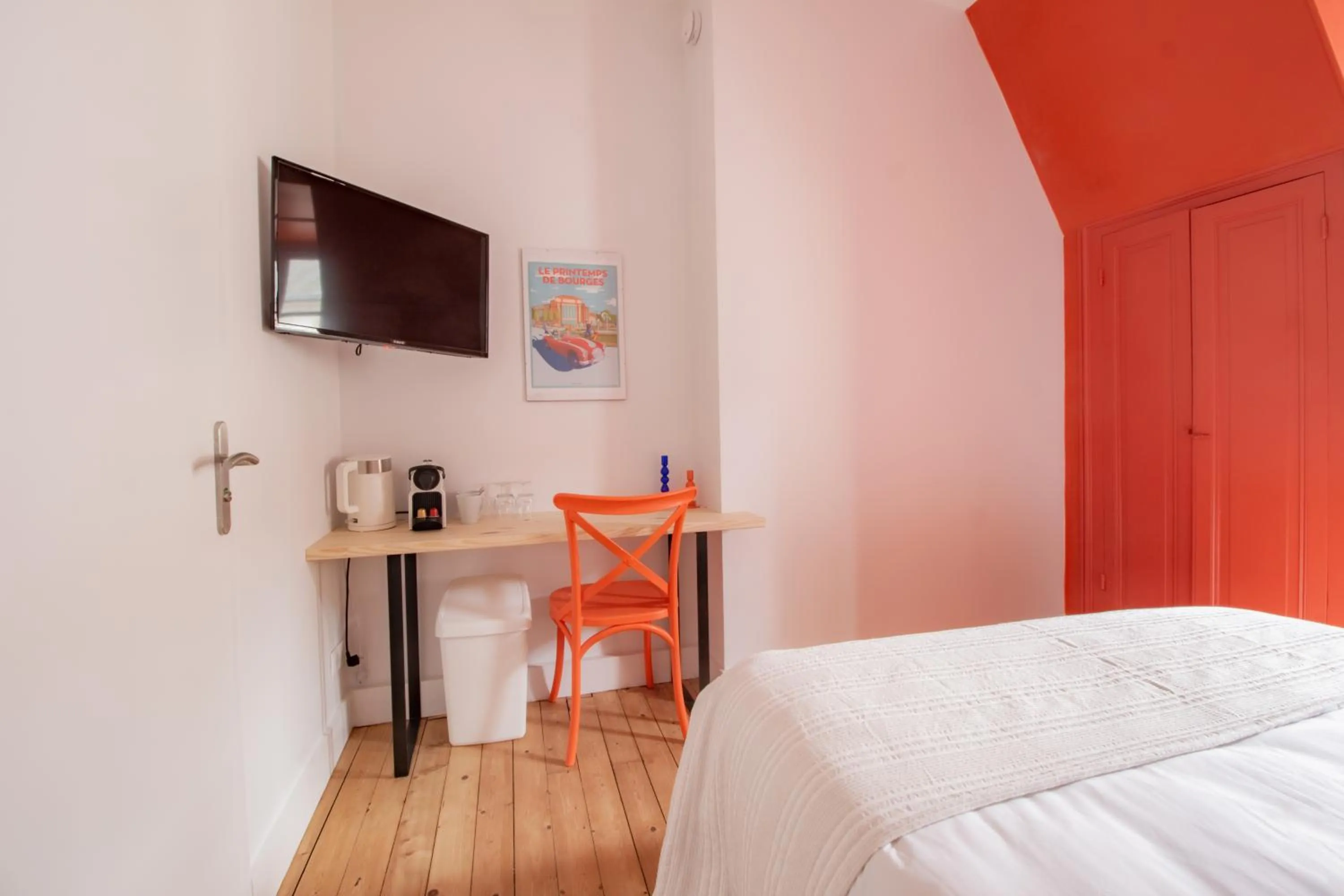 Bed in LE COURSARLON