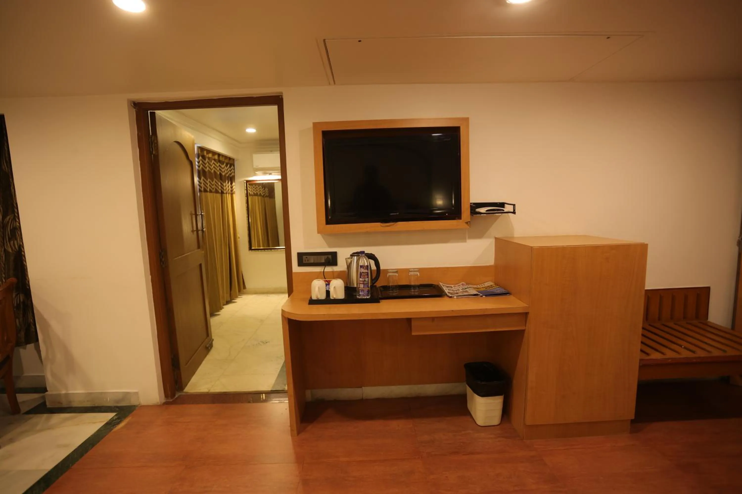 TV and multimedia in DFRONT GOLDEN PALACE