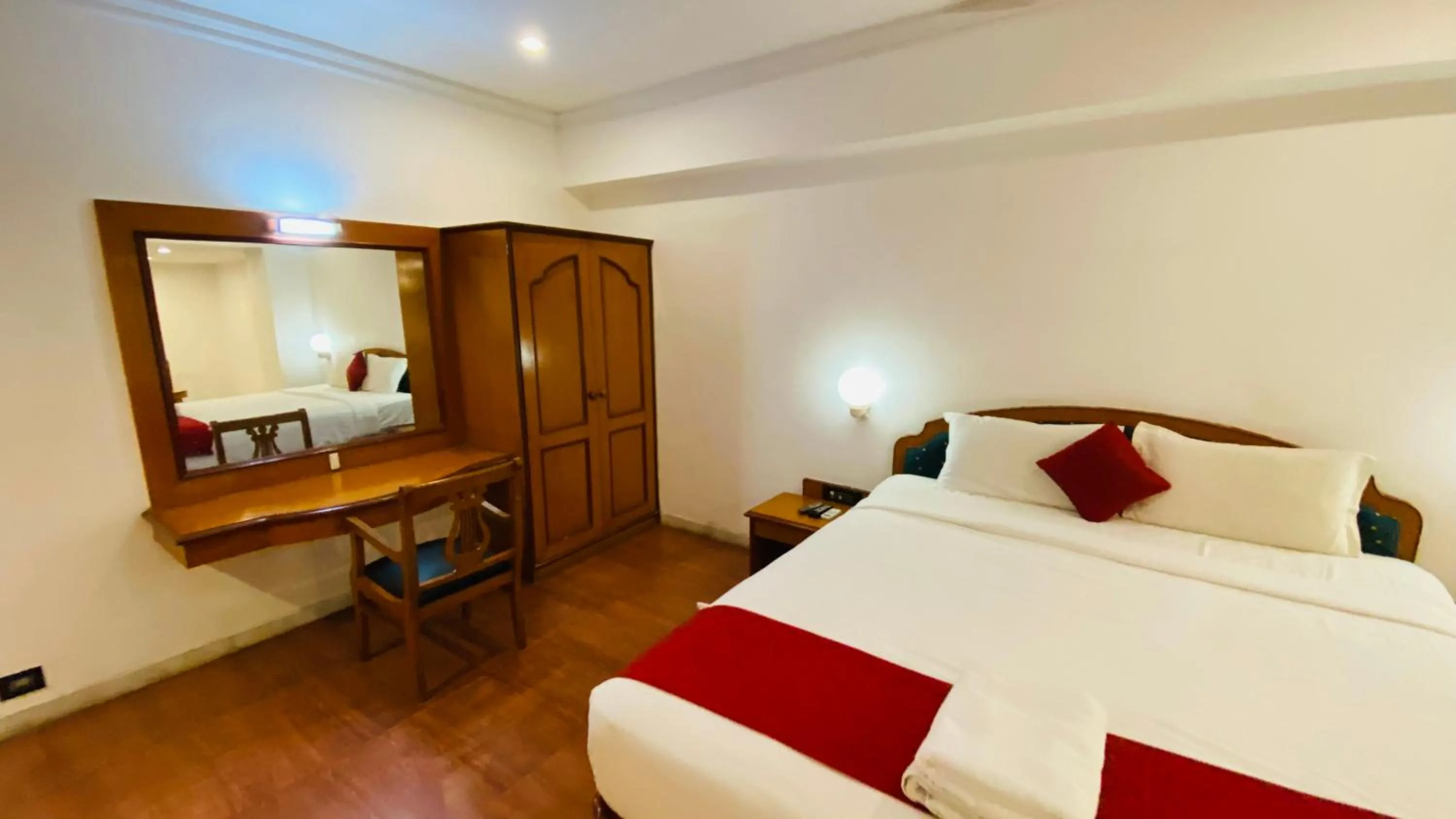 Bed in DFRONT GOLDEN PALACE