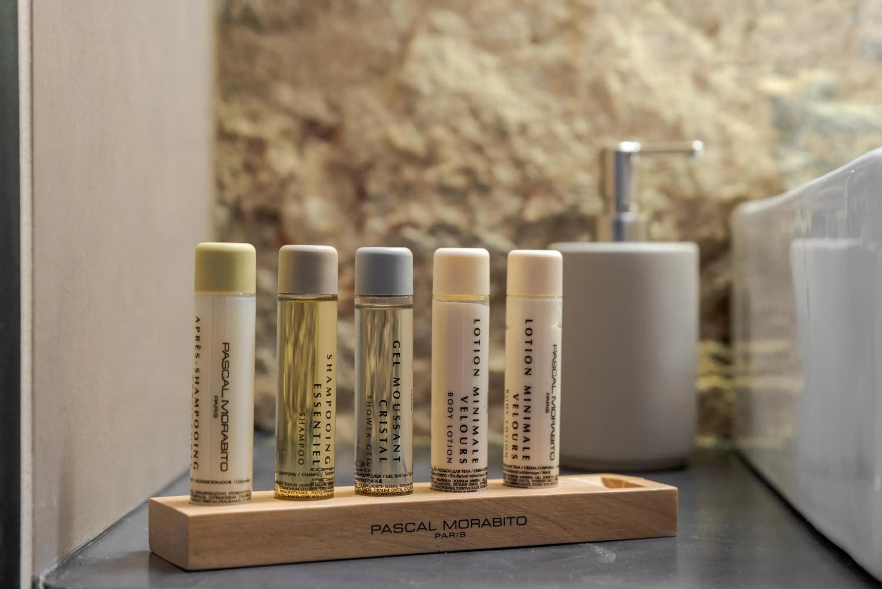 Bathroom in 2 Mazi Suites