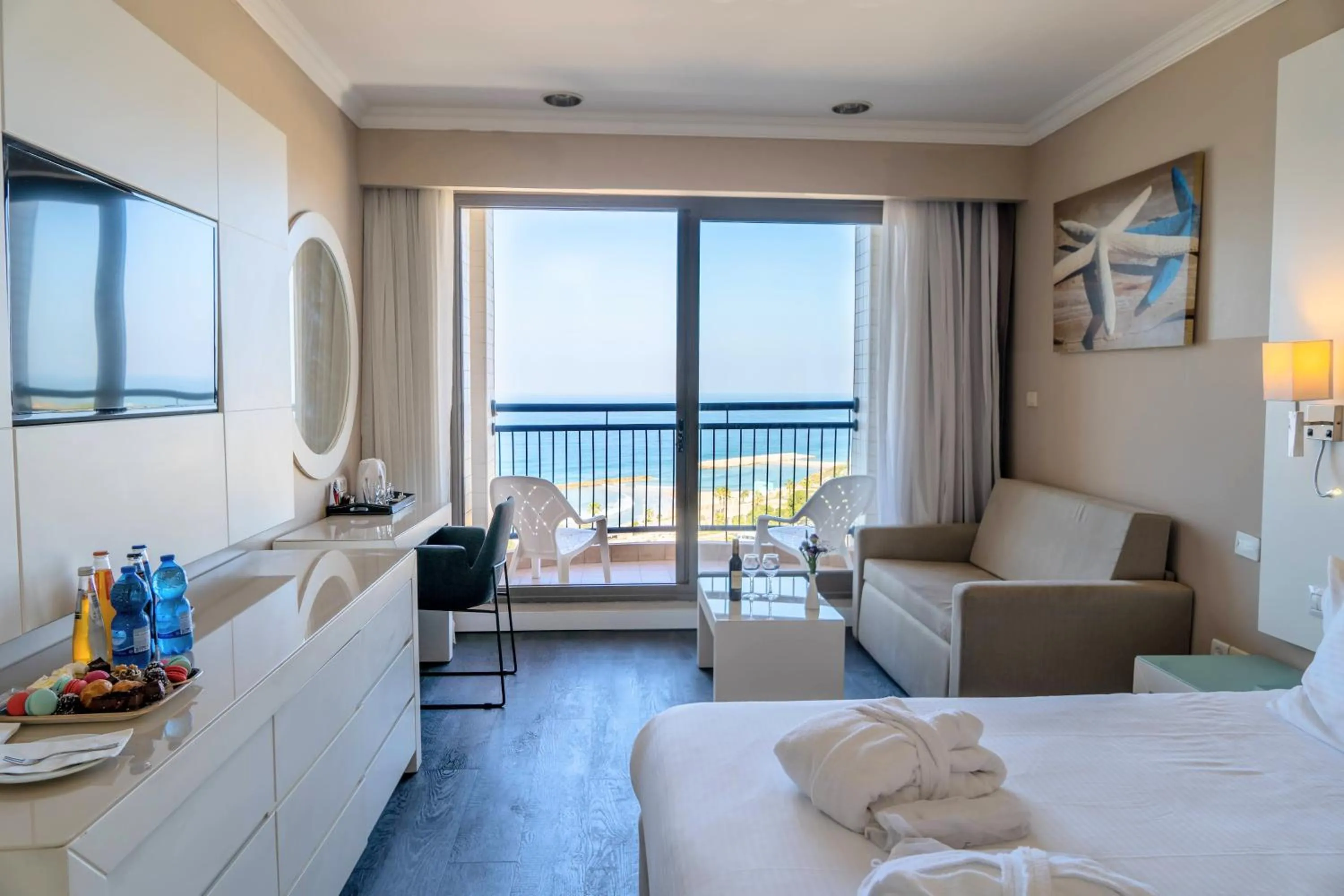 Bed in Tamara Ashkelon Hotel