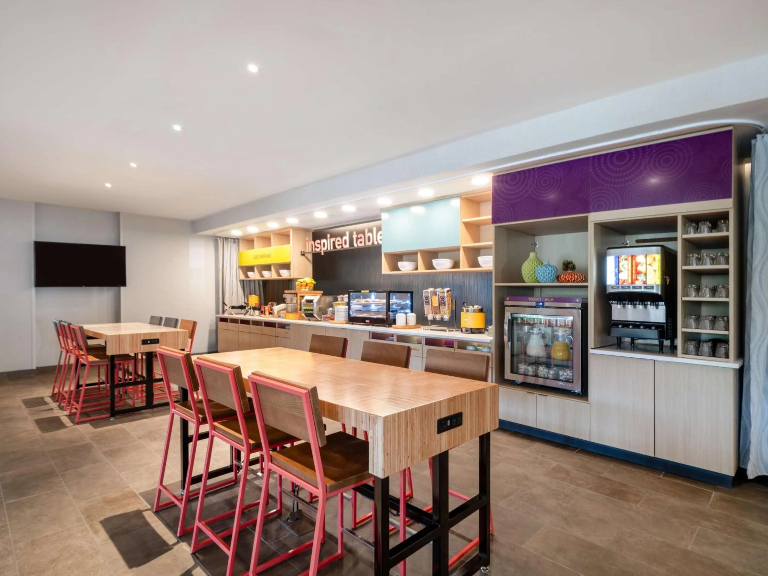 Breakfast in Home2 Suites By Hilton Santa Rosa Beach