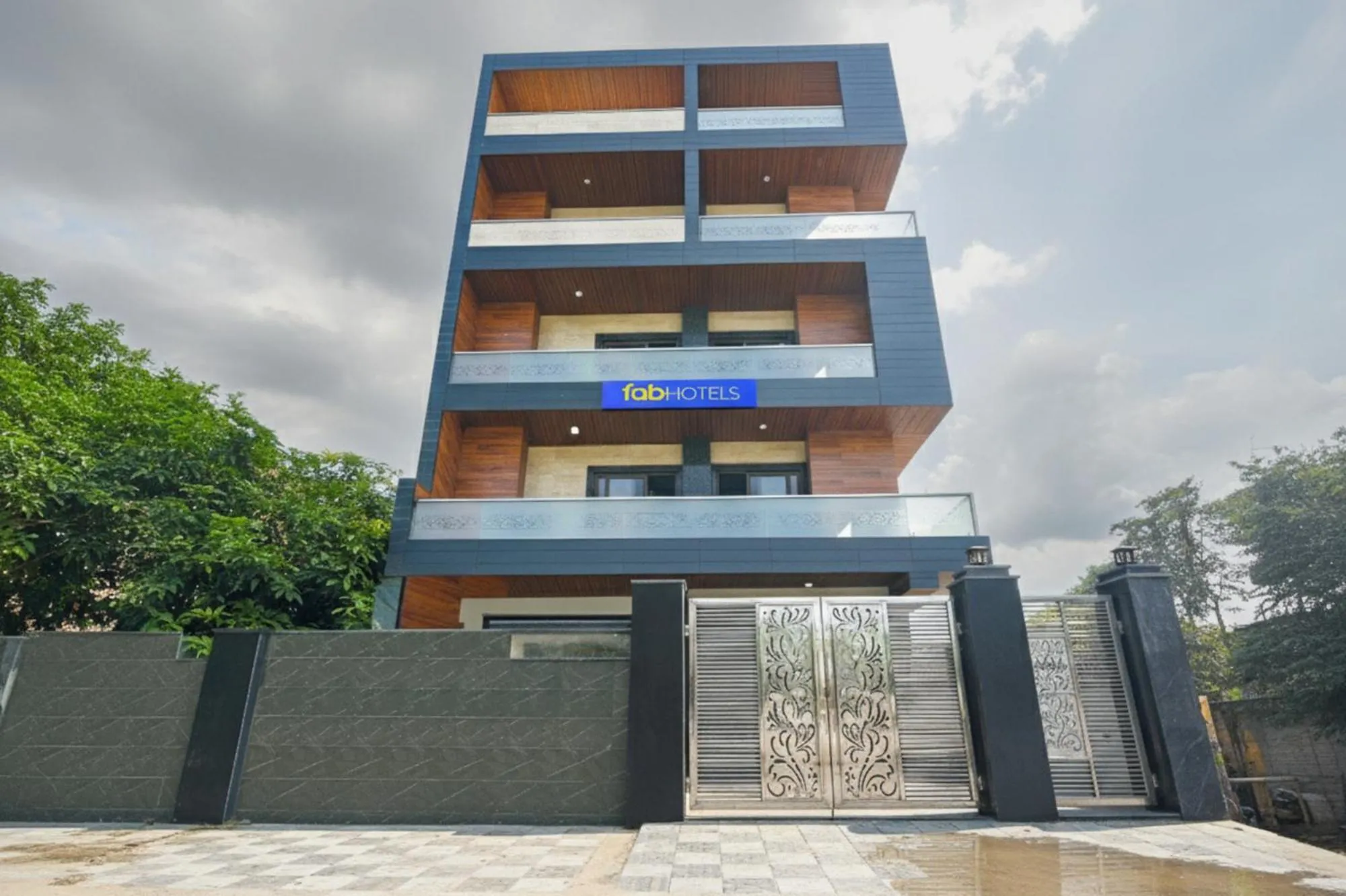 Property building in Via Vibe