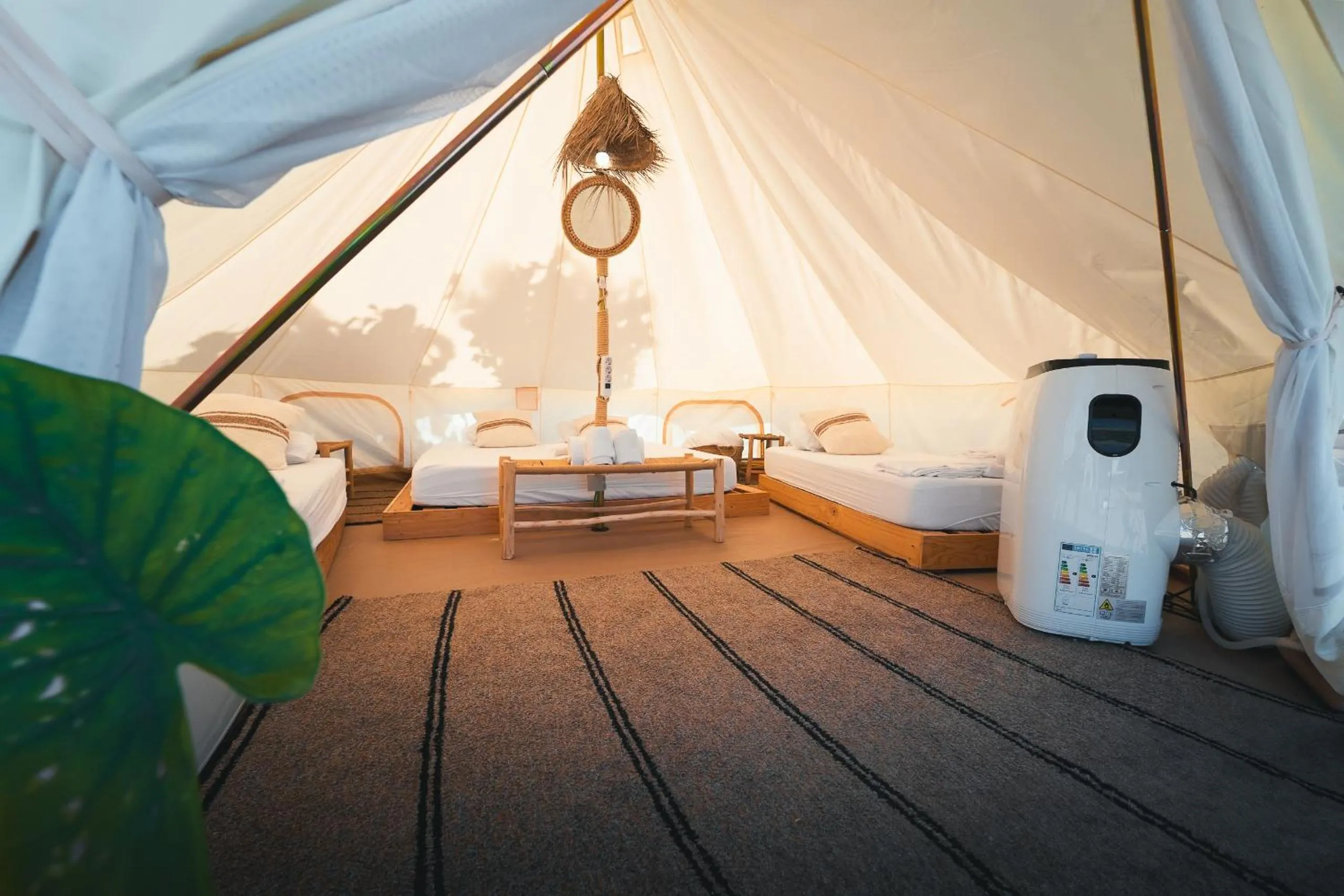 Photo of the whole room, Bed in HolaCamp Chilches