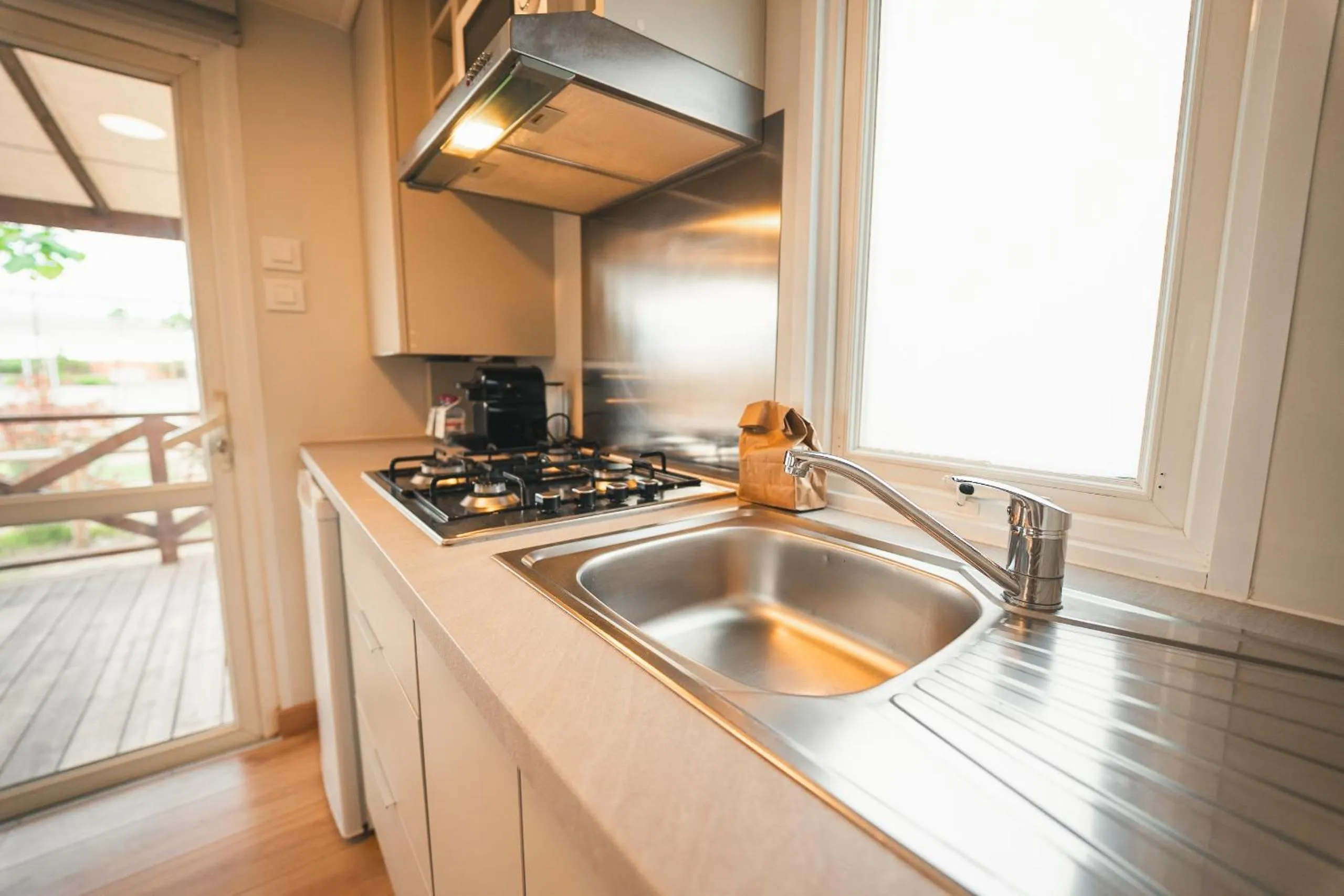 Kitchen or kitchenette in HolaCamp Chilches