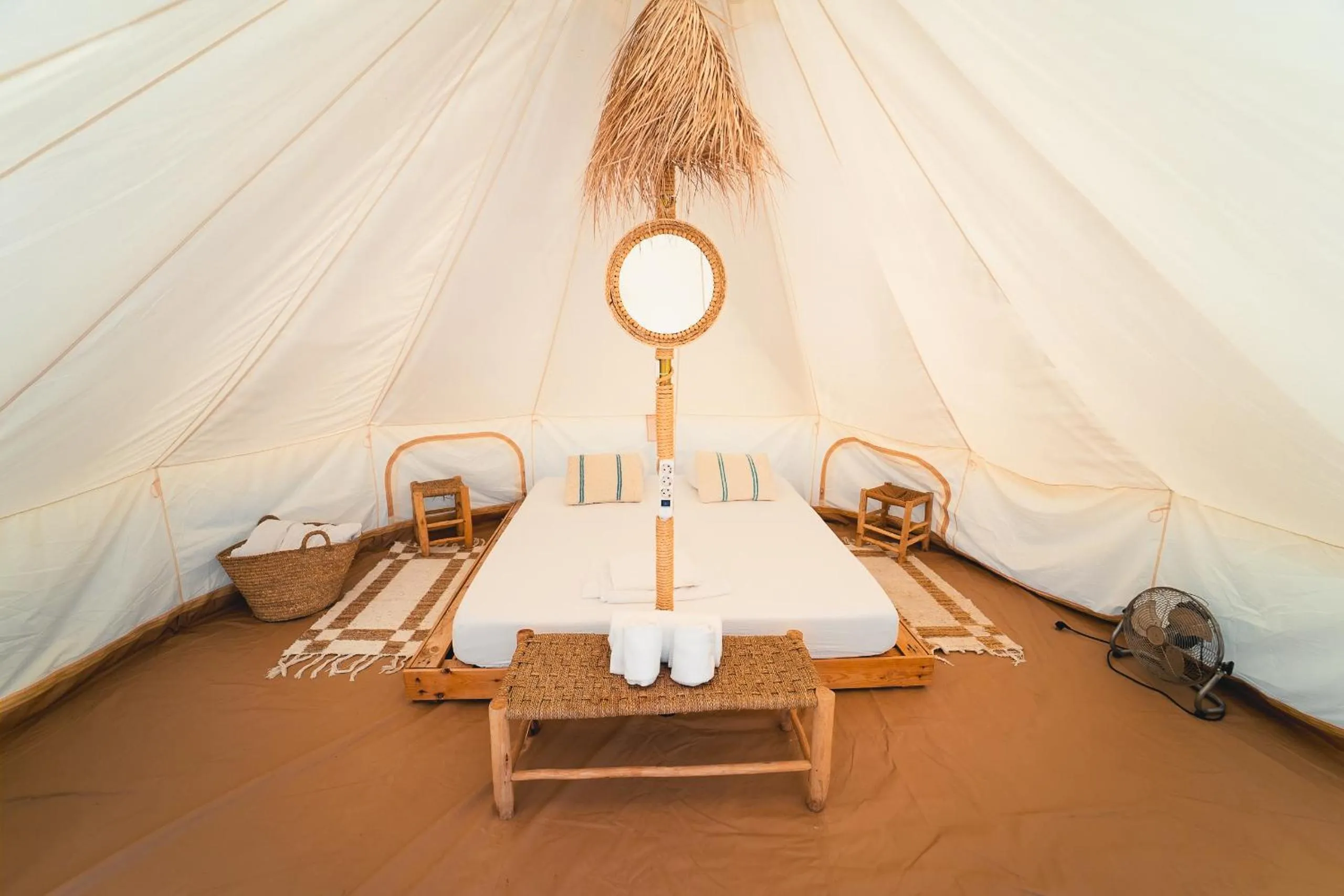 Photo of the whole room in HolaCamp Chilches