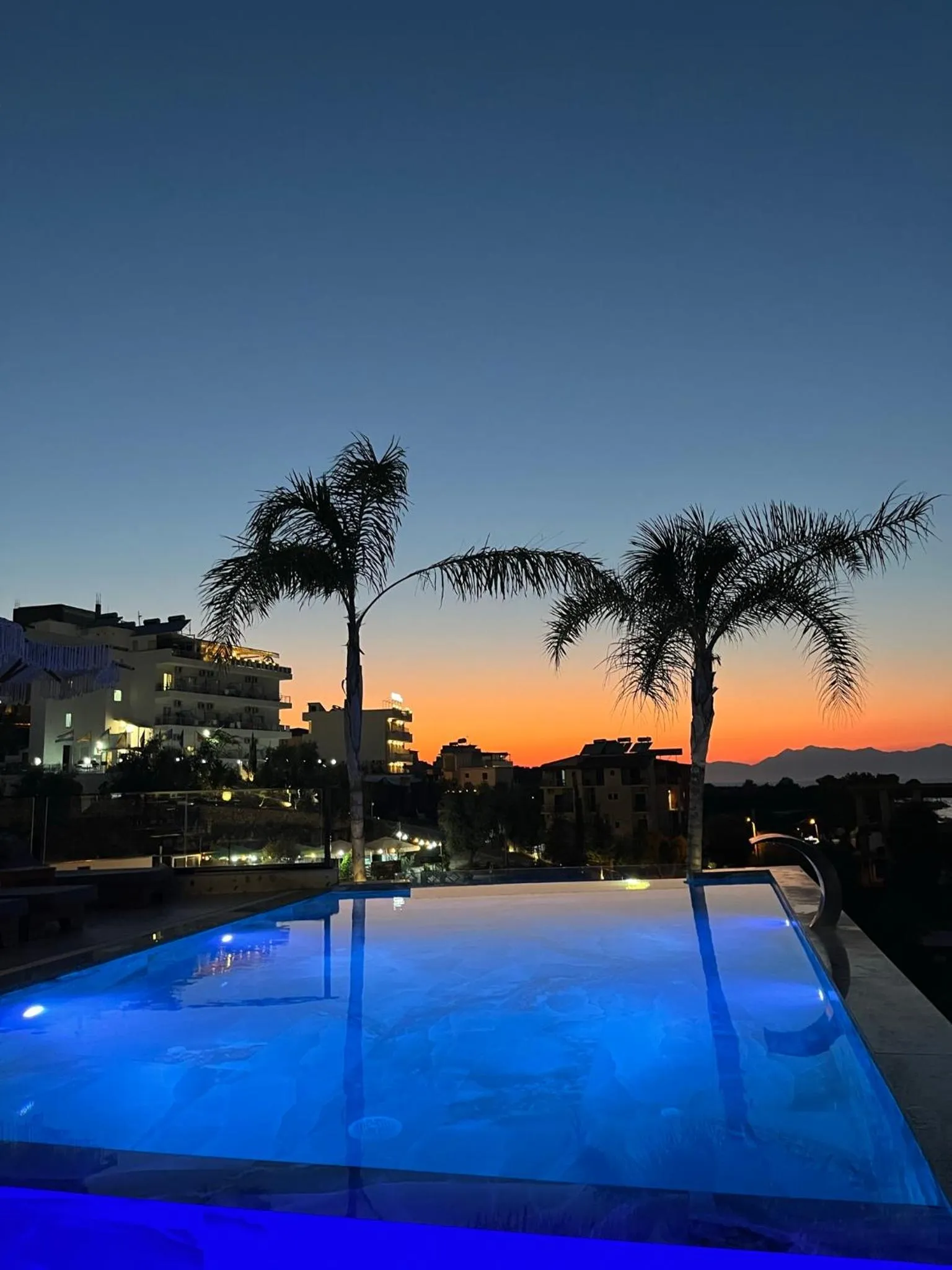 Night in Sunlight Hotel