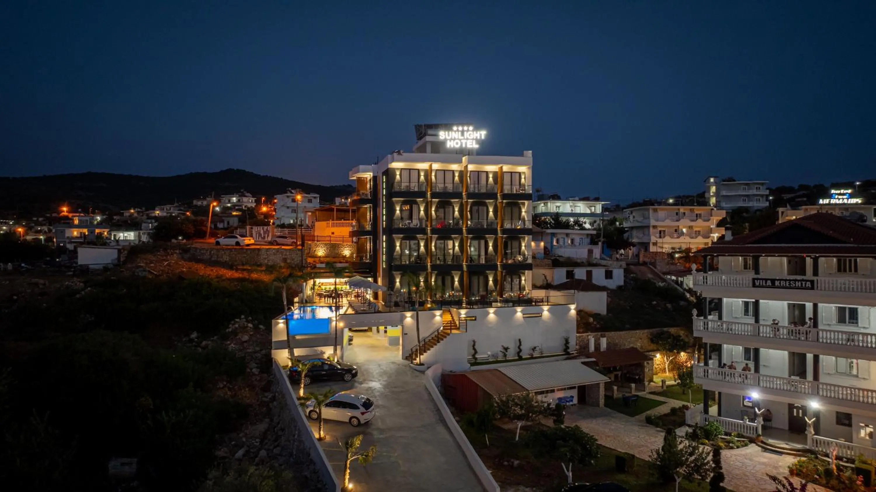 Property building in Sunlight Hotel