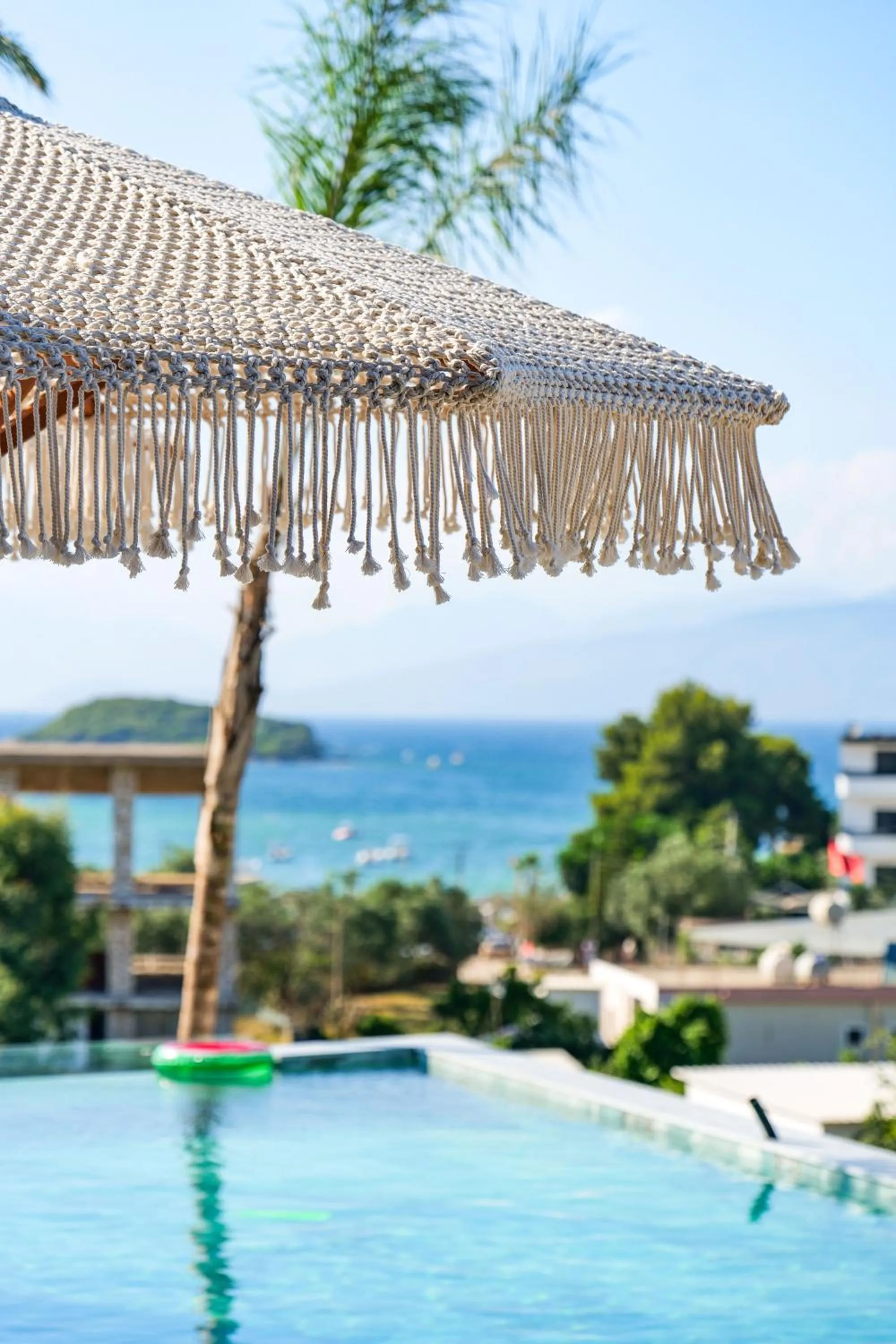 Day in Sunlight Hotel