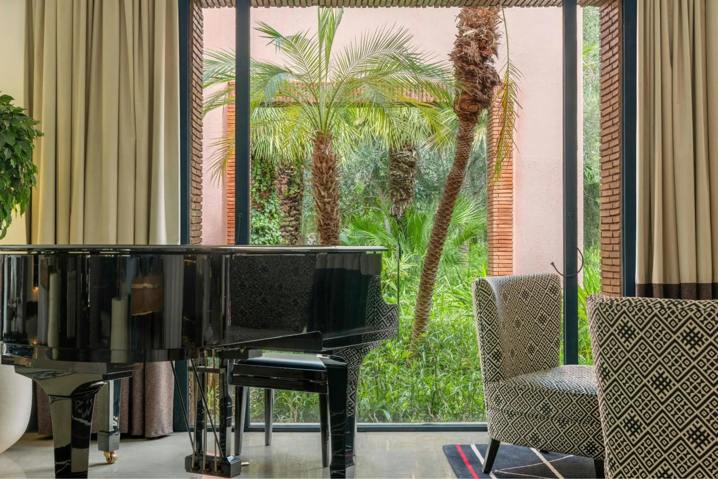 Lobby or reception in Le Meridien N'fis