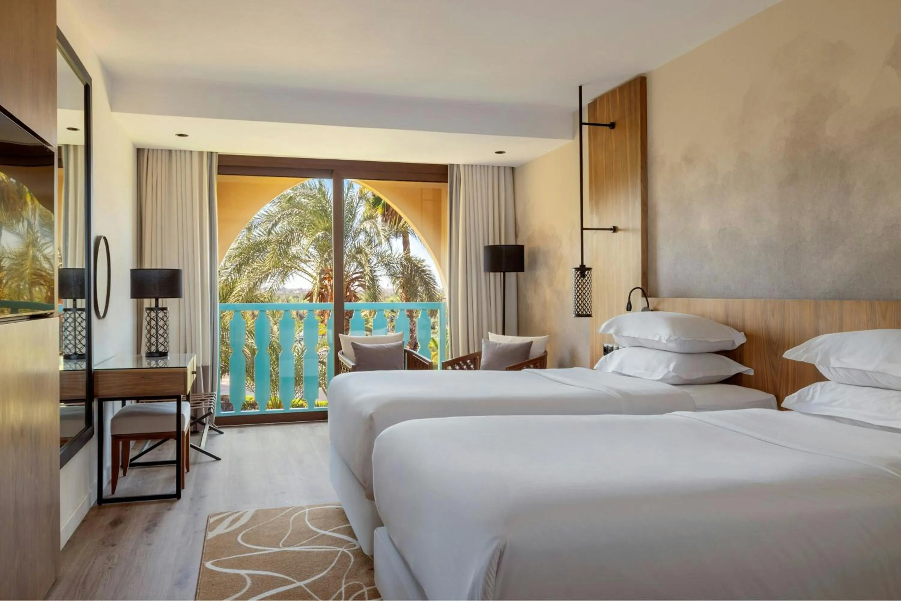 Photo of the whole room, Bed in Le Meridien N'fis