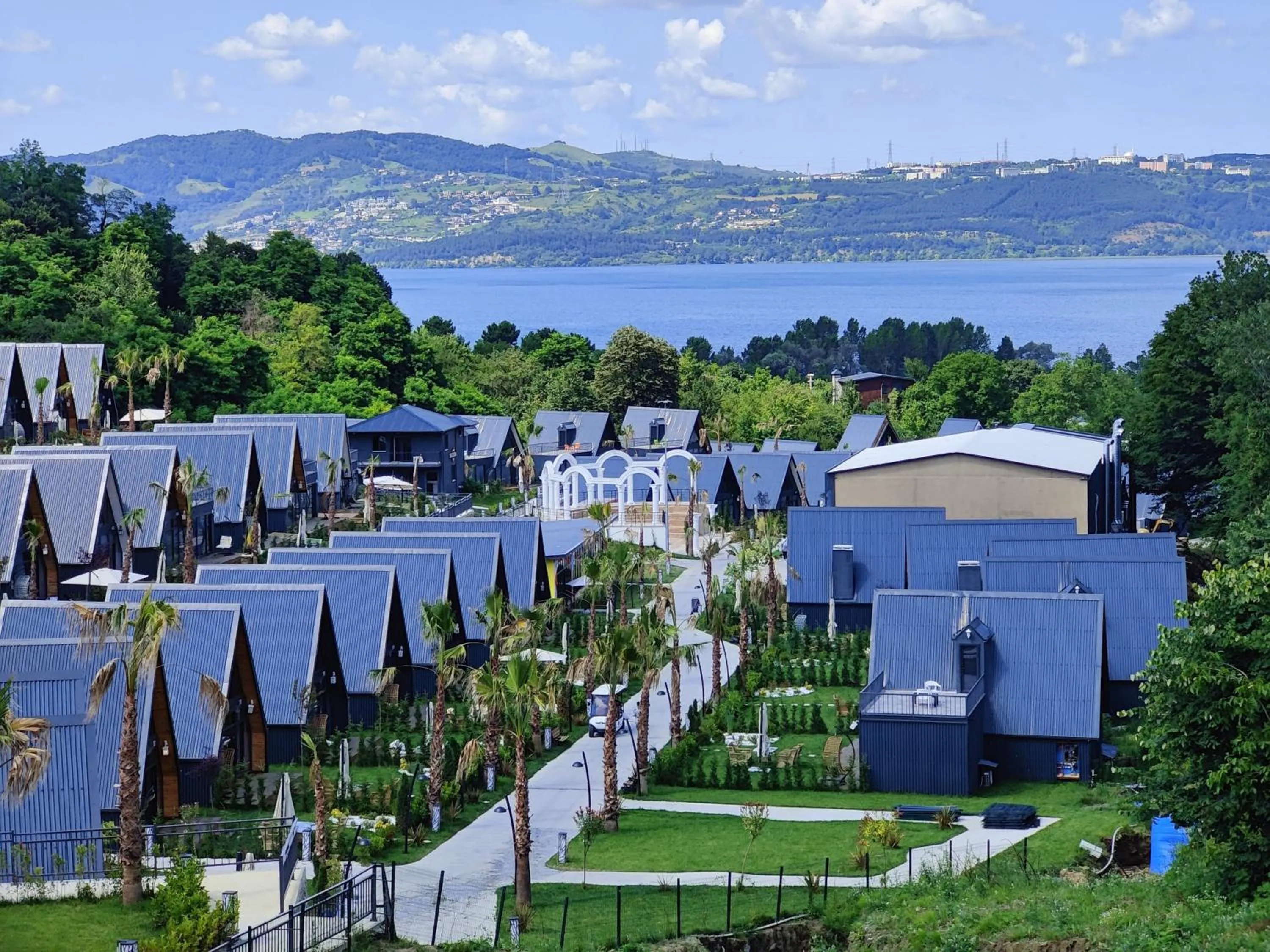 Garden in Ramada Resort By Wyndham Sapanca Thermal