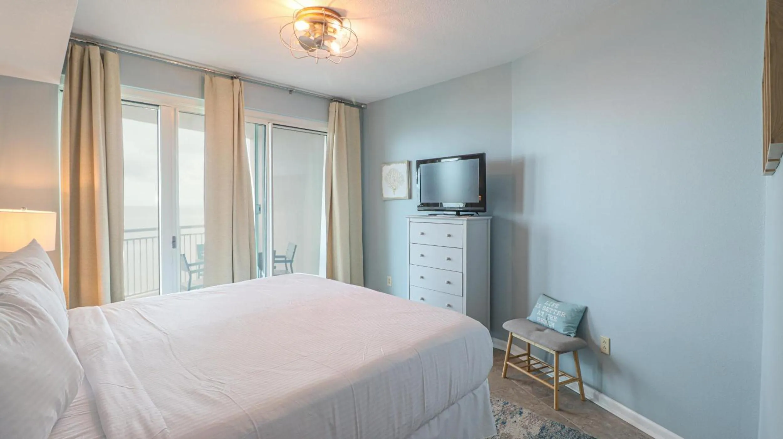 Bed in Legacy II 604