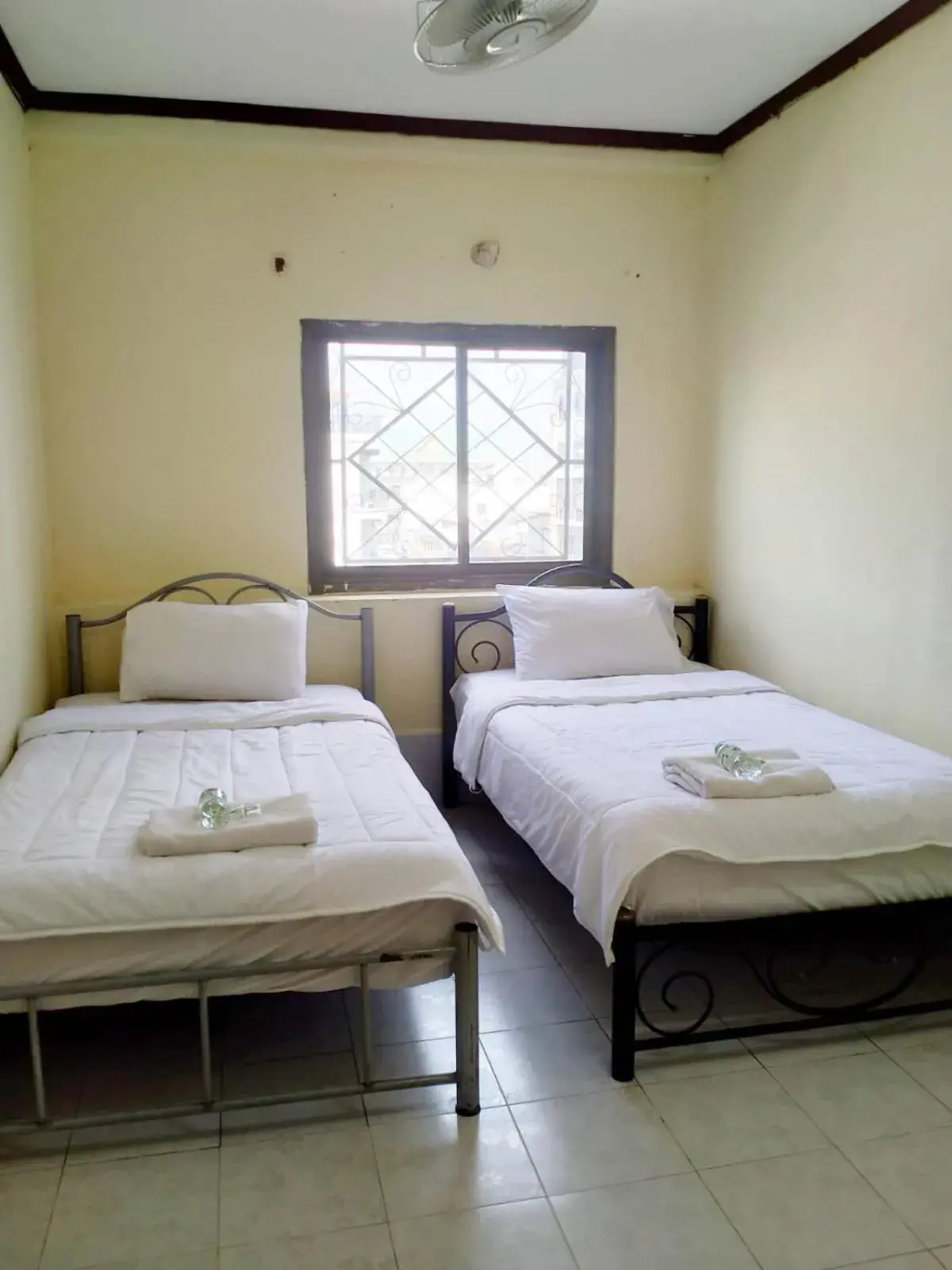 Standard Twin Room with Shared Bathroom in Rainbow Hotel Vientiane Standard Twin Room with Shared Bathroom in Rainbow Hotel Vientiane