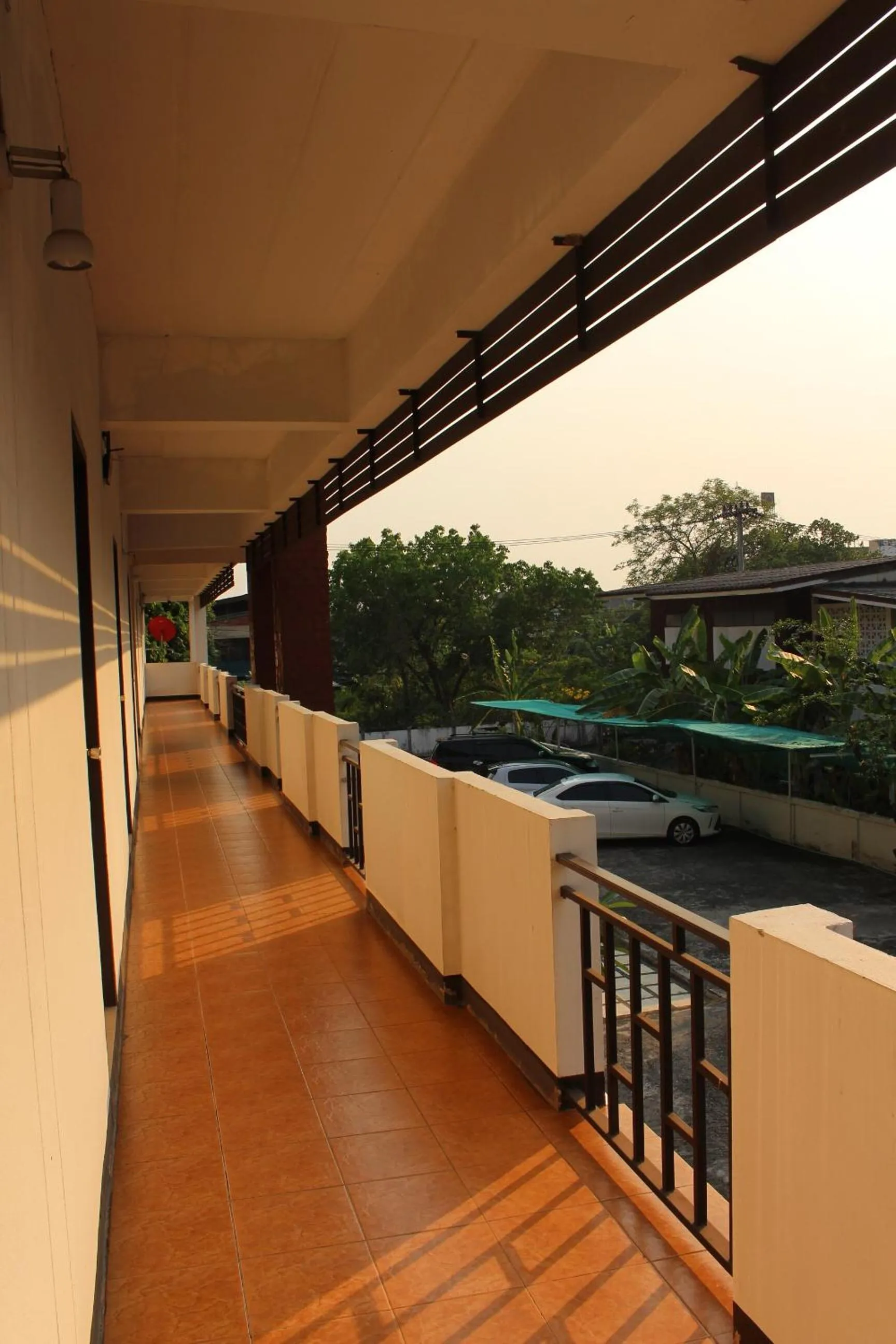 Facade/entrance in OYO 75420 Howto Hotel