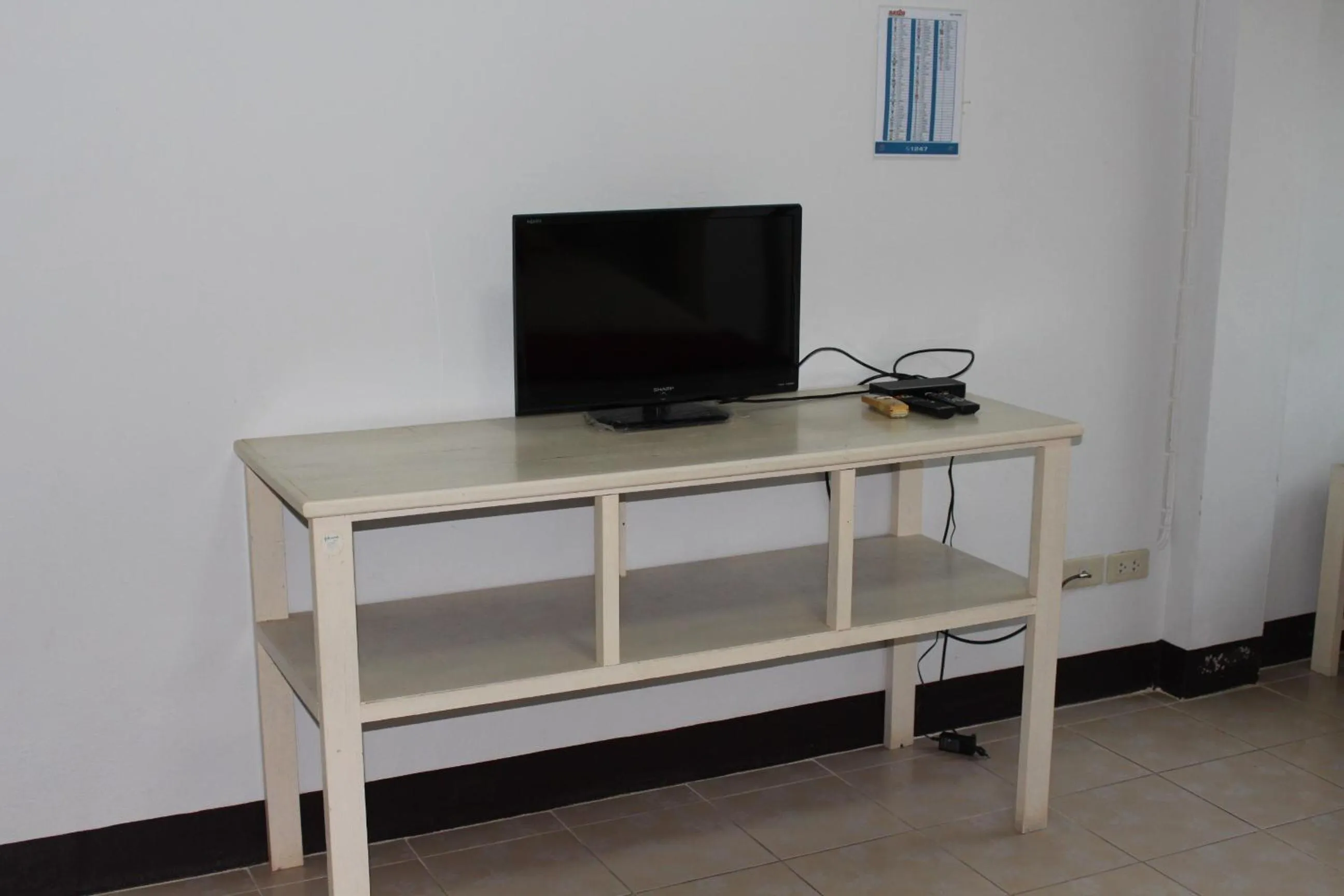 Bedroom in OYO 75420 Howto Hotel