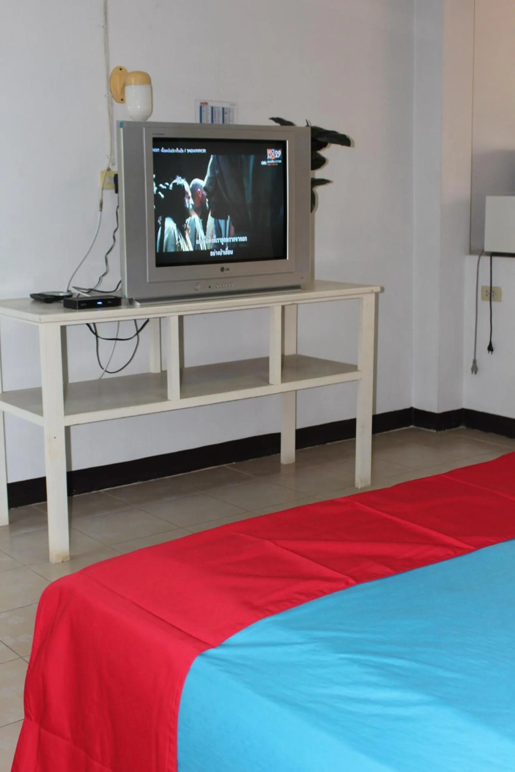 Bedroom, Bed in OYO 75420 Howto Hotel