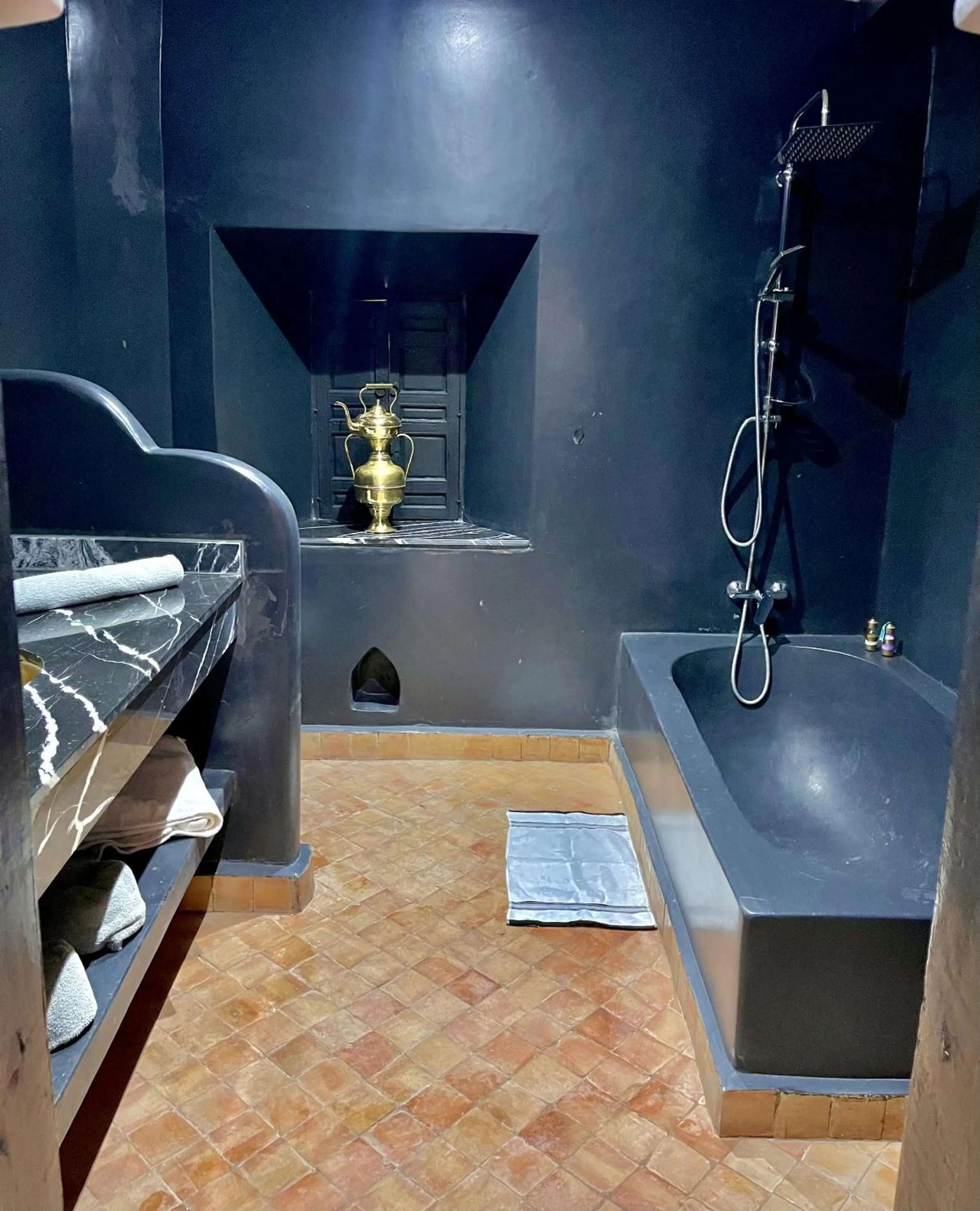 Bathroom in Riad Ta'achchaqa