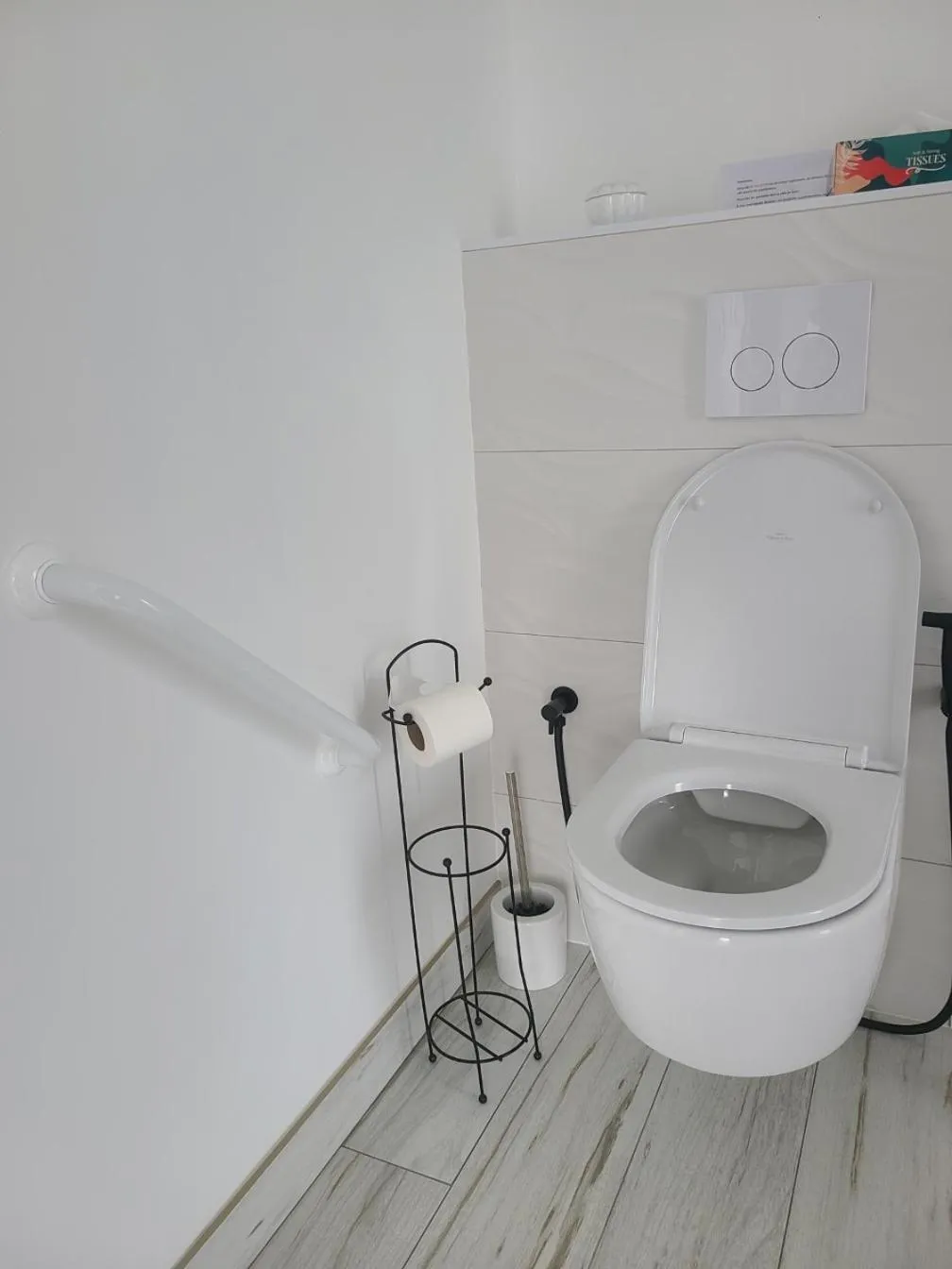 Toilet in L'escale Romanesque