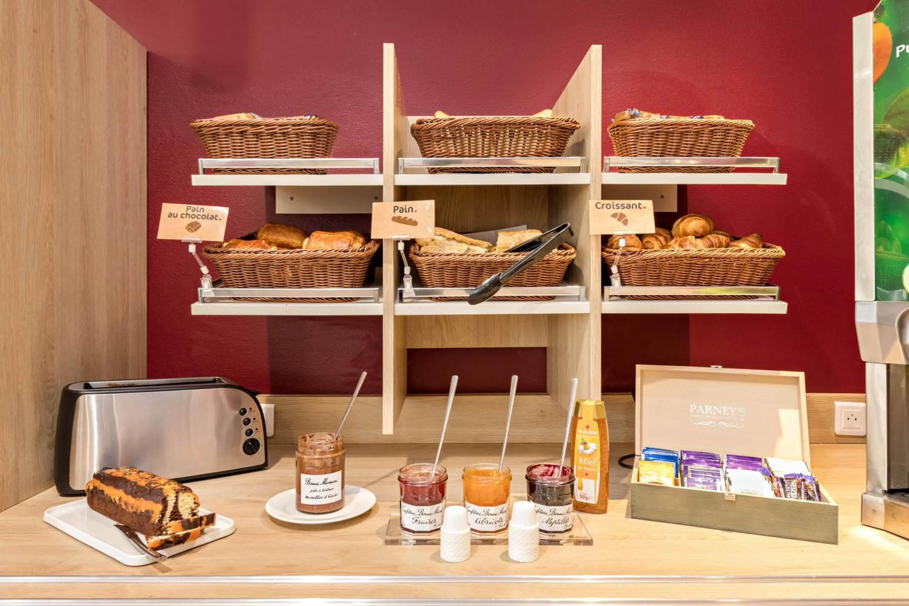 Breakfast in ACE Hôtel Metz