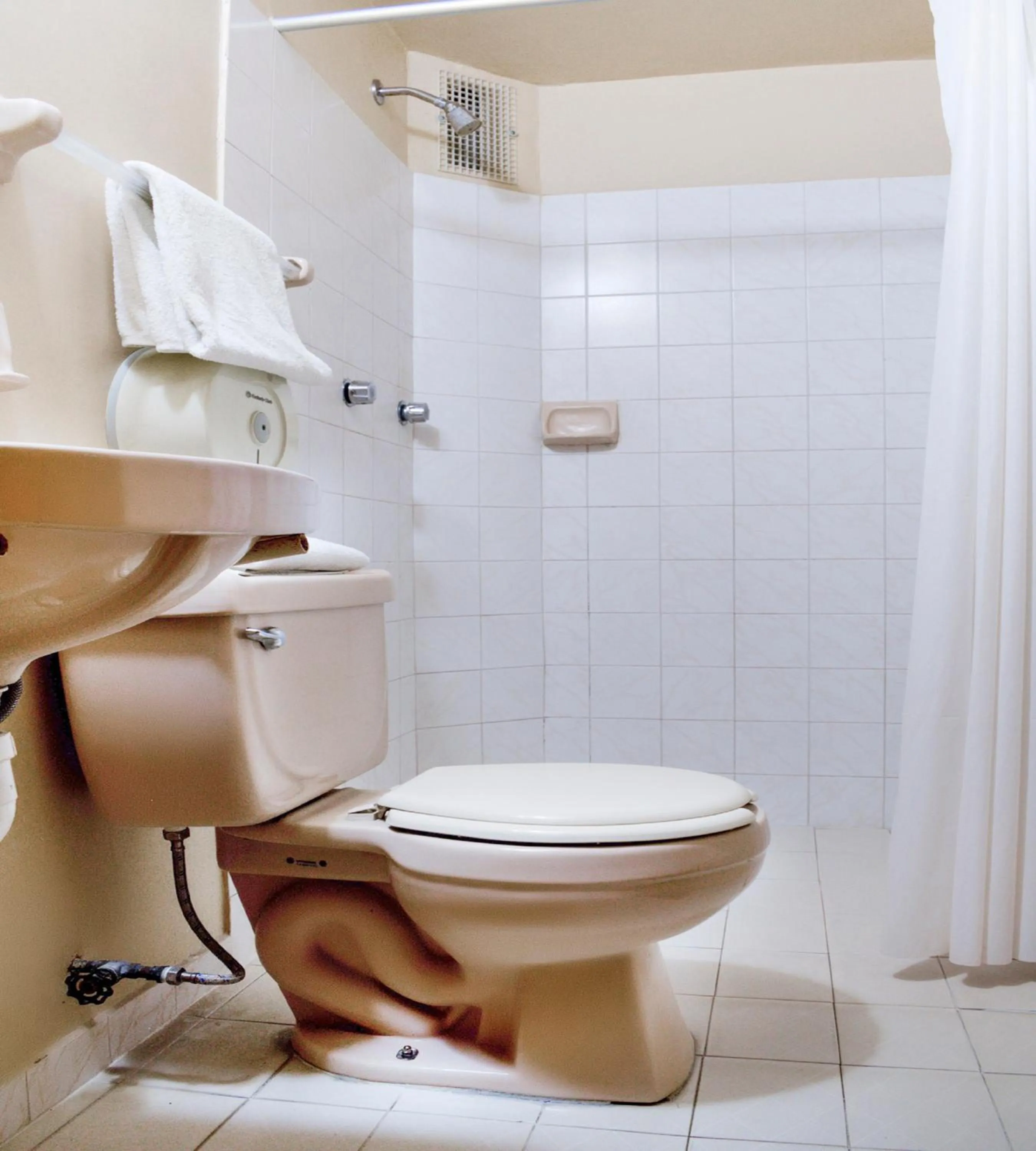 Bathroom in OYO Hotel Museo