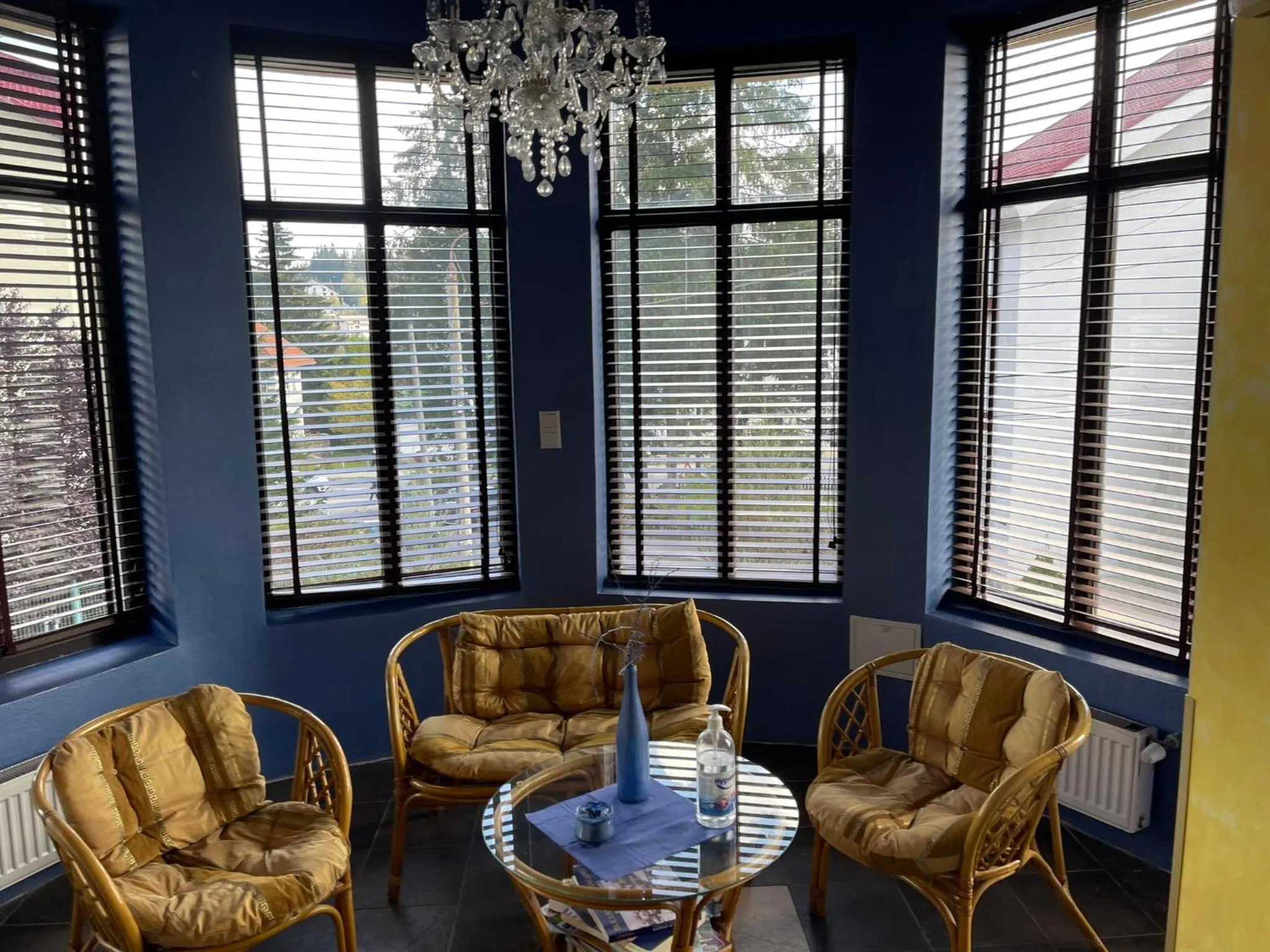 Casa Dunarea by Genco