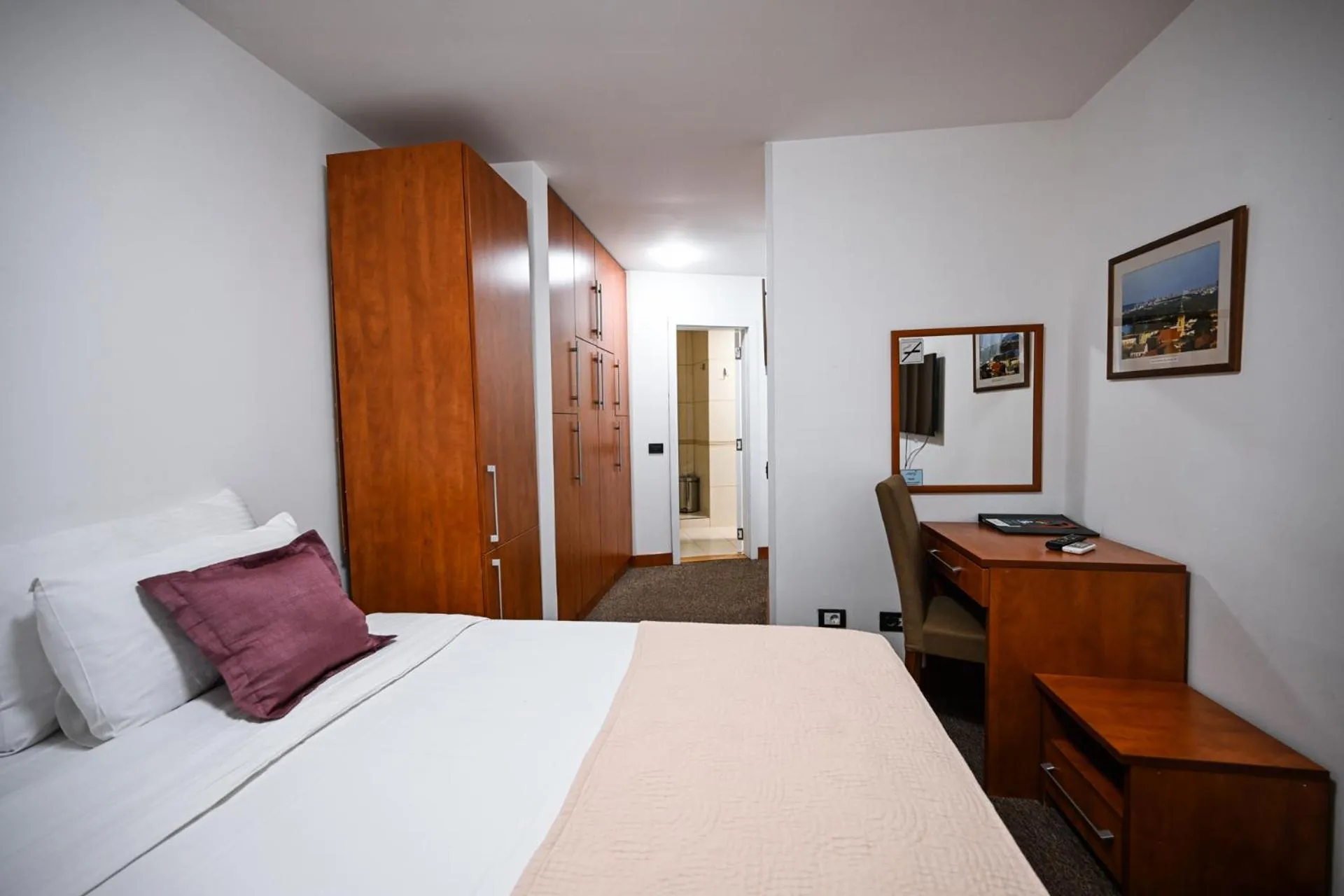 Property building, Bed in Garni Hotel Le Petit Piaf