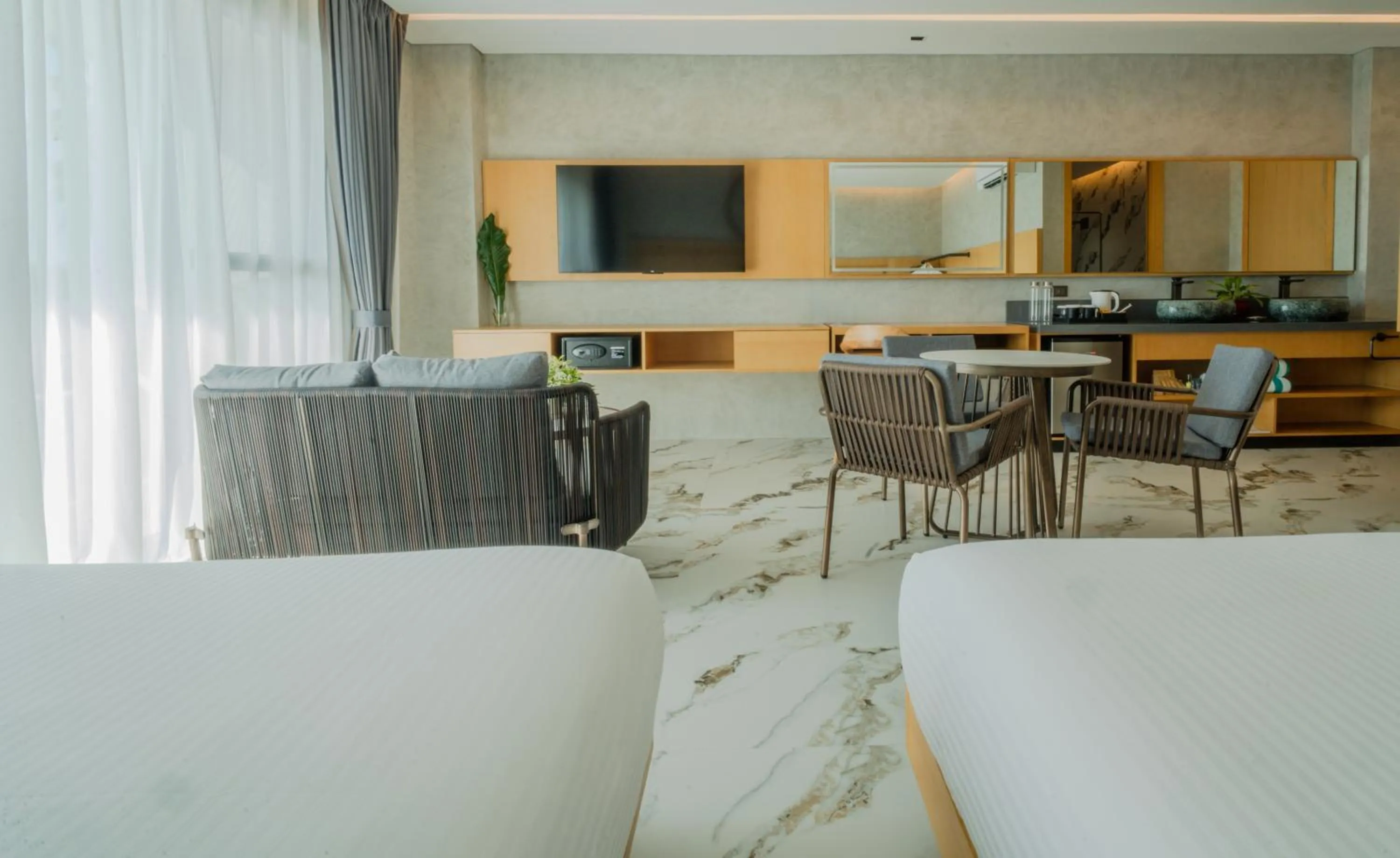 The Hotel Elizabeth Resort and Villas - Long Beach San Vicente Palawan