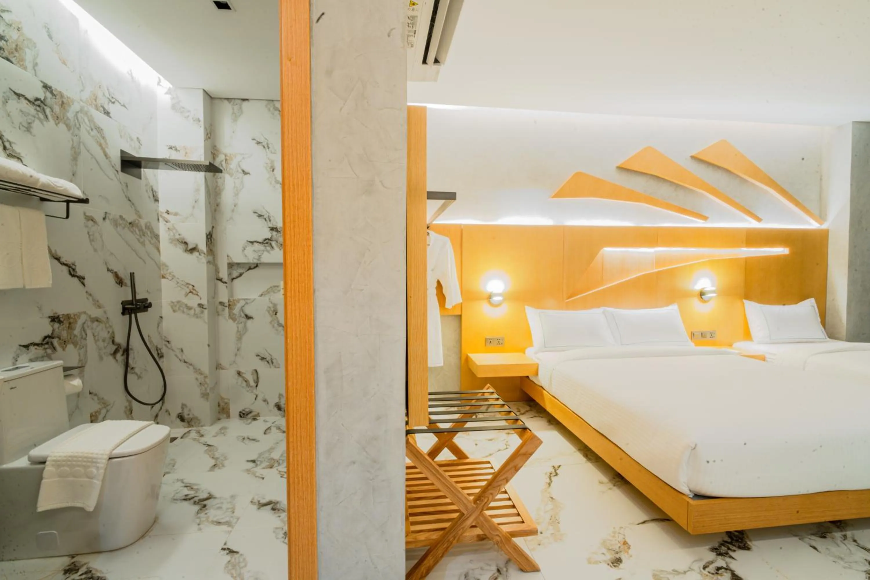 Bed in The Hotel Elizabeth Resort and Villas - Long Beach San Vicente Palawan