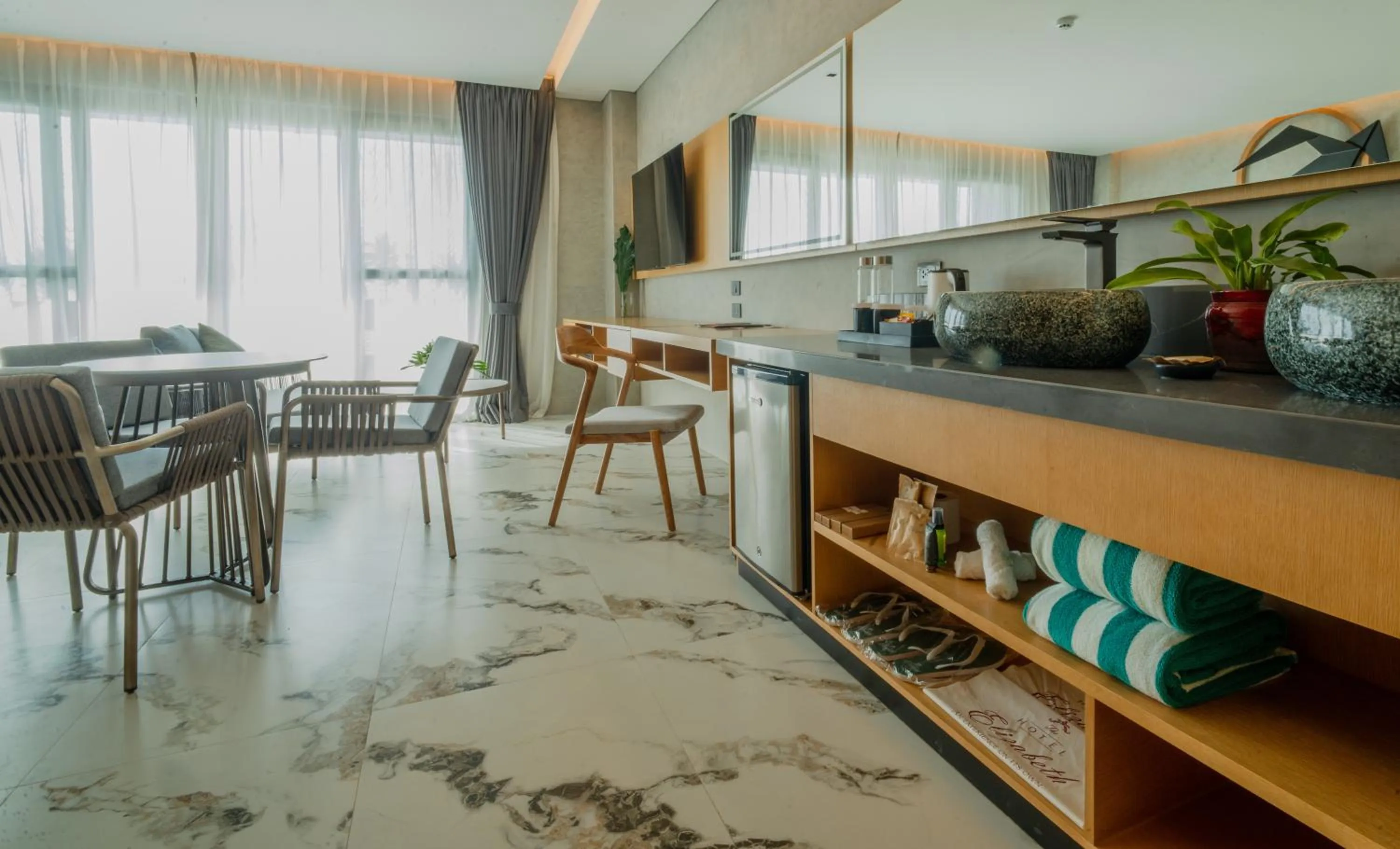 The Hotel Elizabeth Resort and Villas - Long Beach San Vicente Palawan