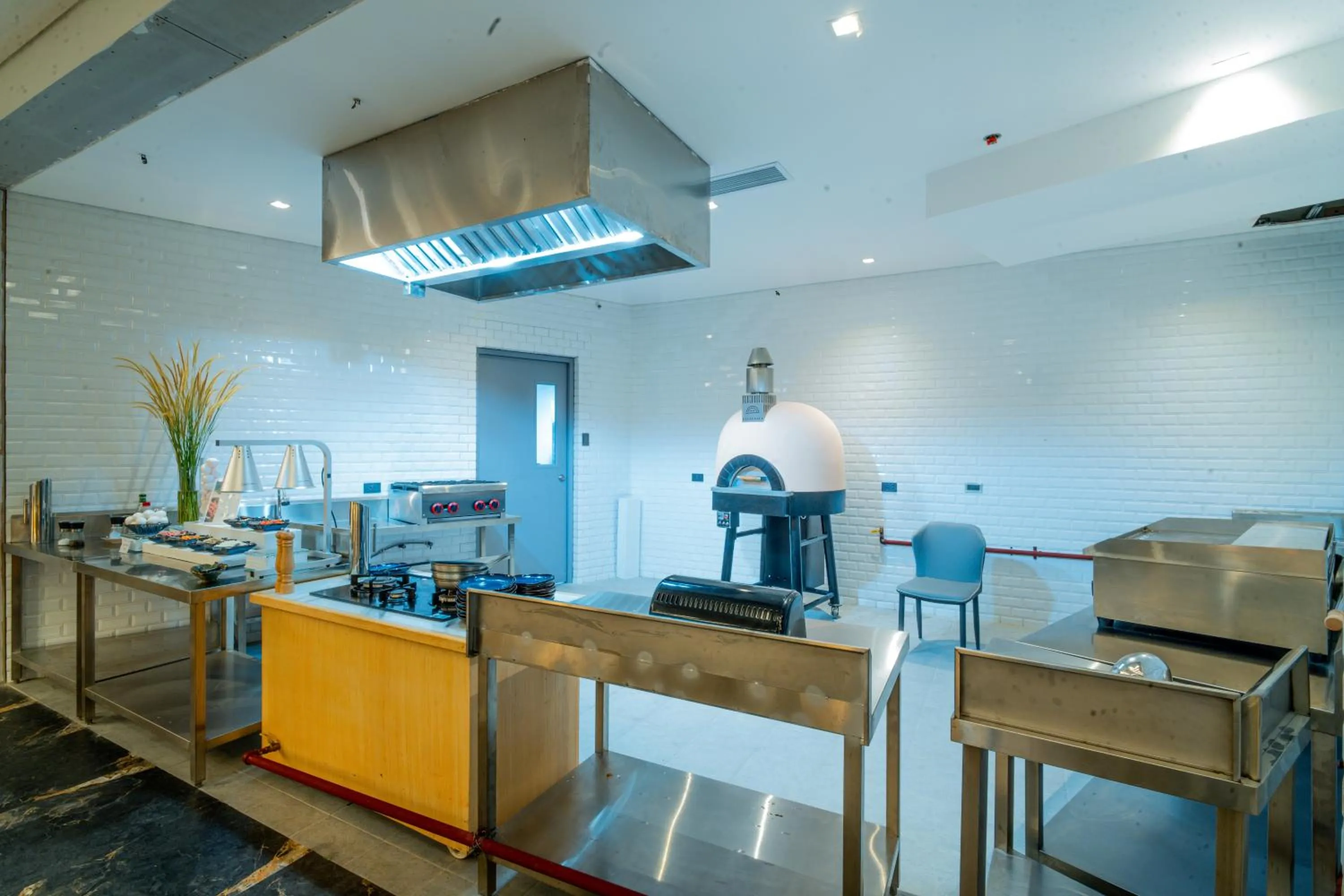 Restaurant/places to eat in The Hotel Elizabeth Resort and Villas - Long Beach San Vicente Palawan