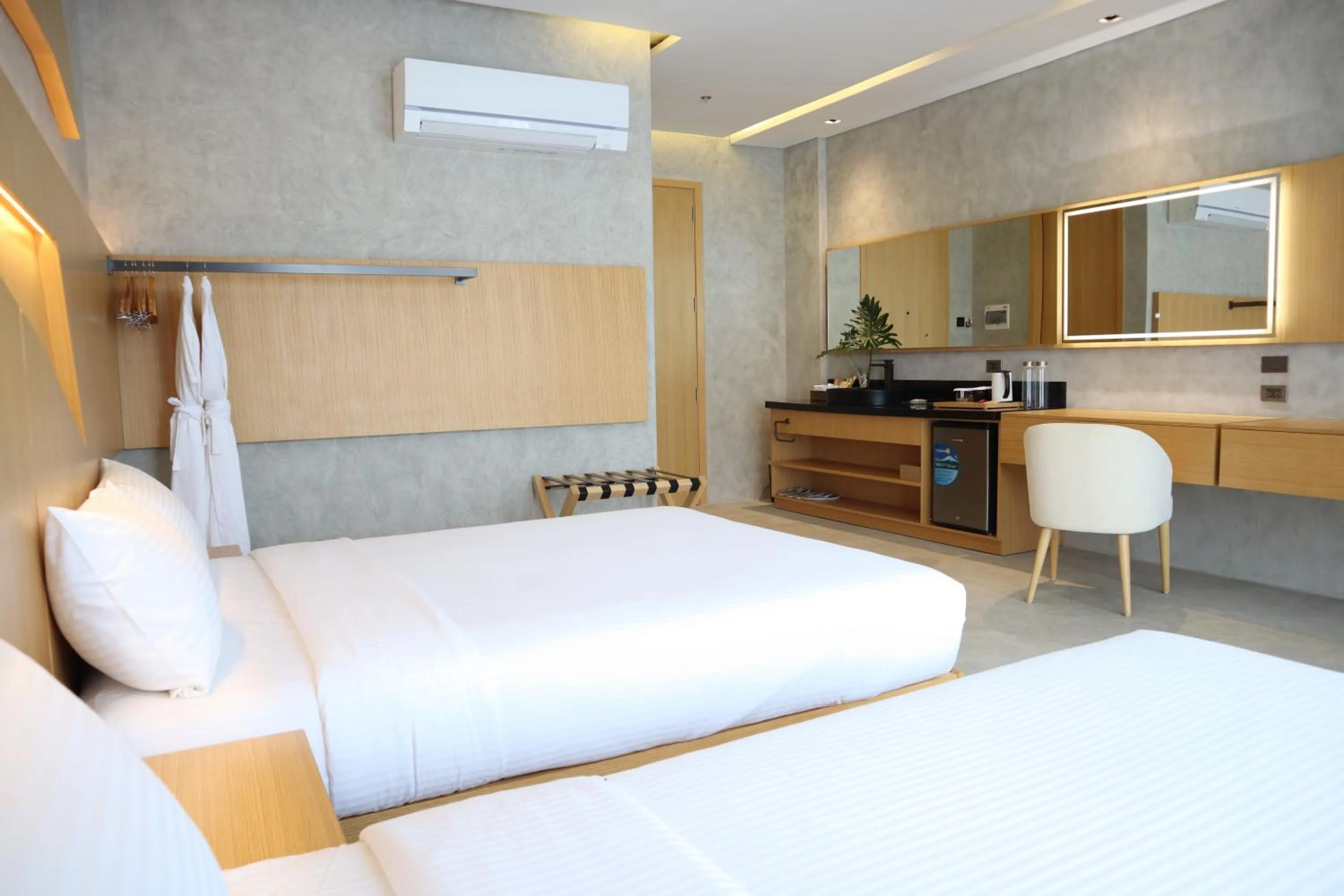 Bed in The Hotel Elizabeth Resort and Villas - Long Beach San Vicente Palawan