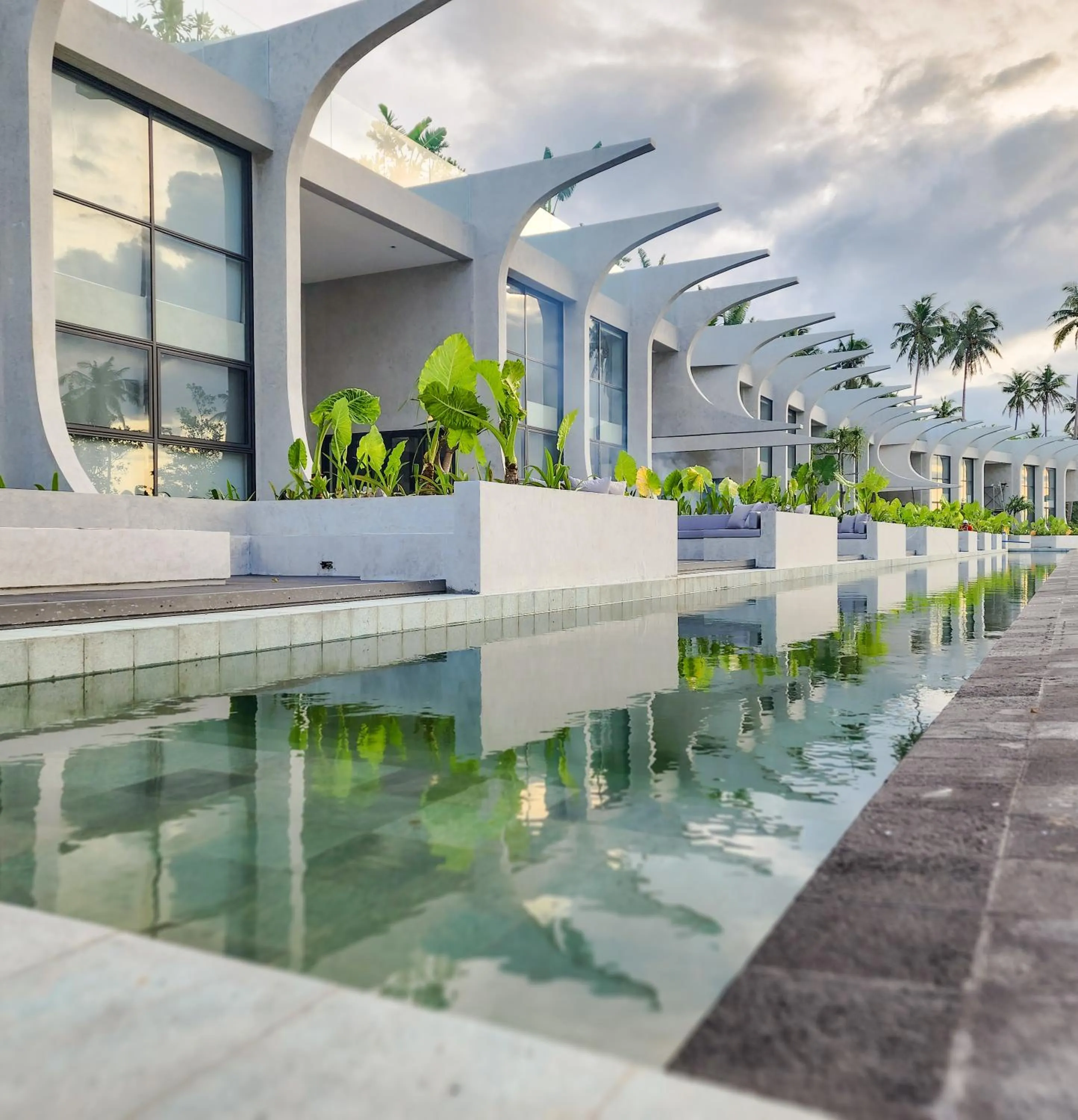 Day in The Hotel Elizabeth Resort and Villas - Long Beach San Vicente Palawan