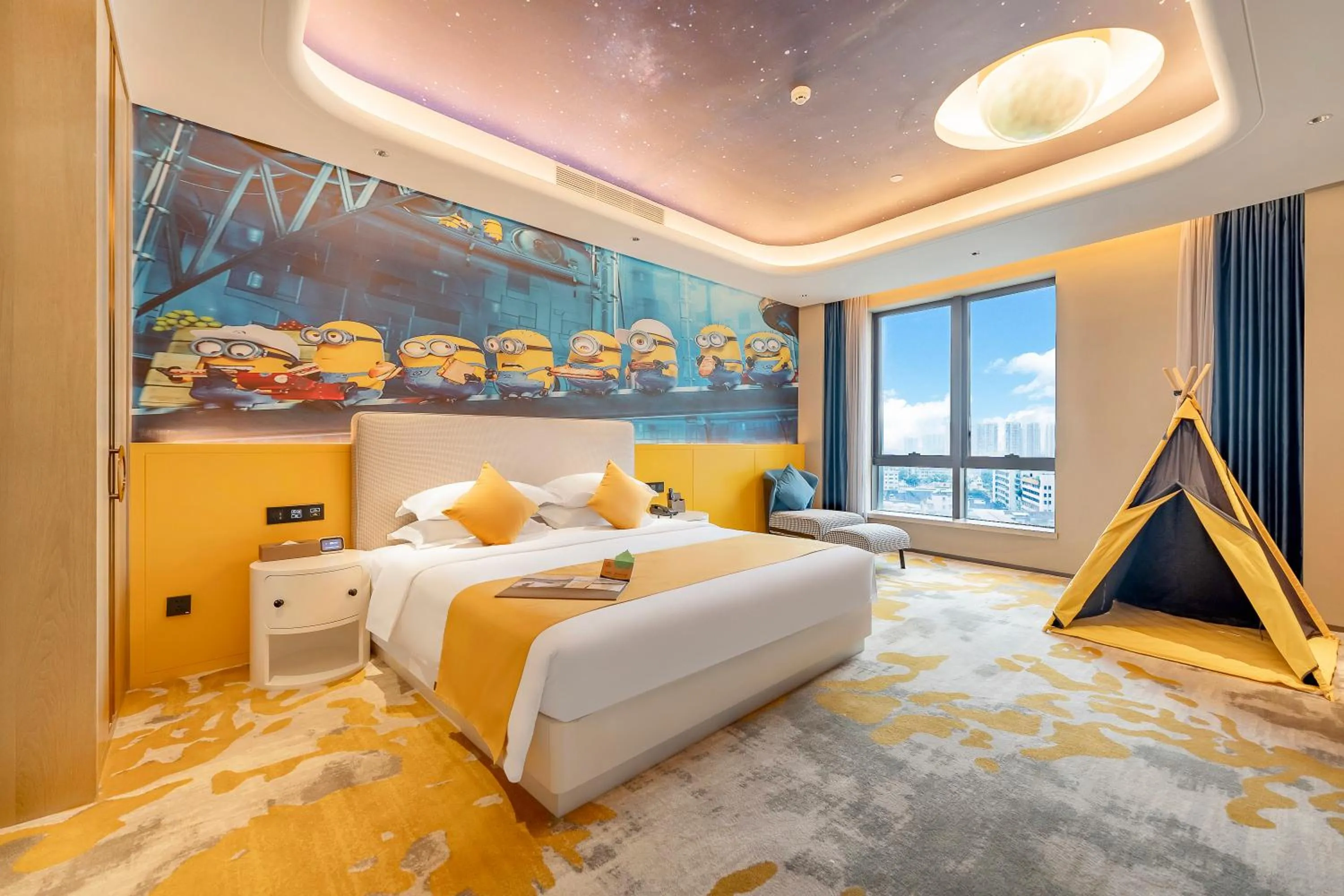 Bed in Evwa Platinum Hotel