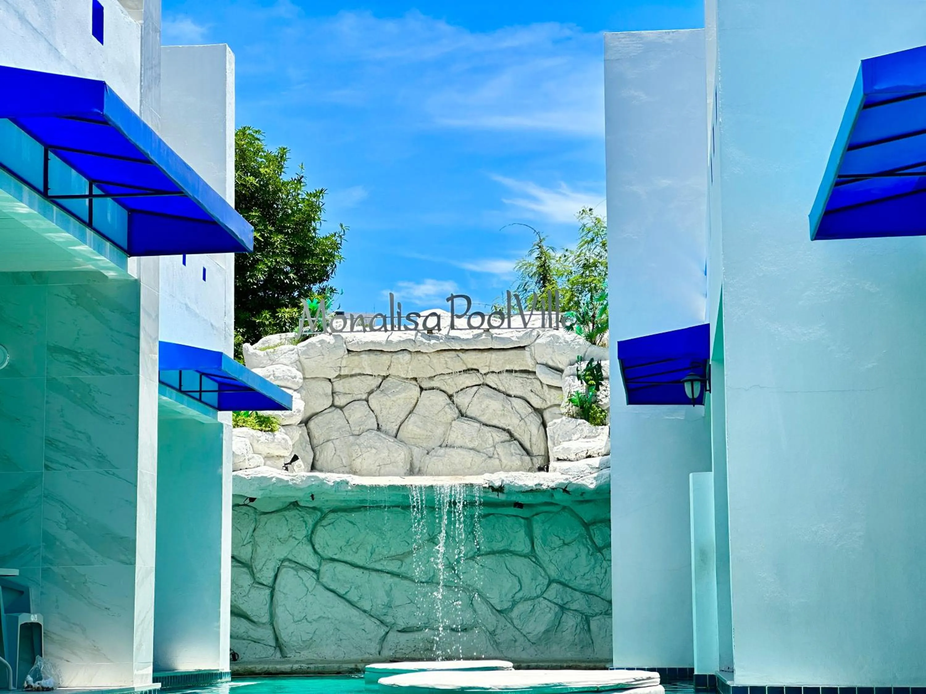 Swimming pool in Mona Lisa pool villa